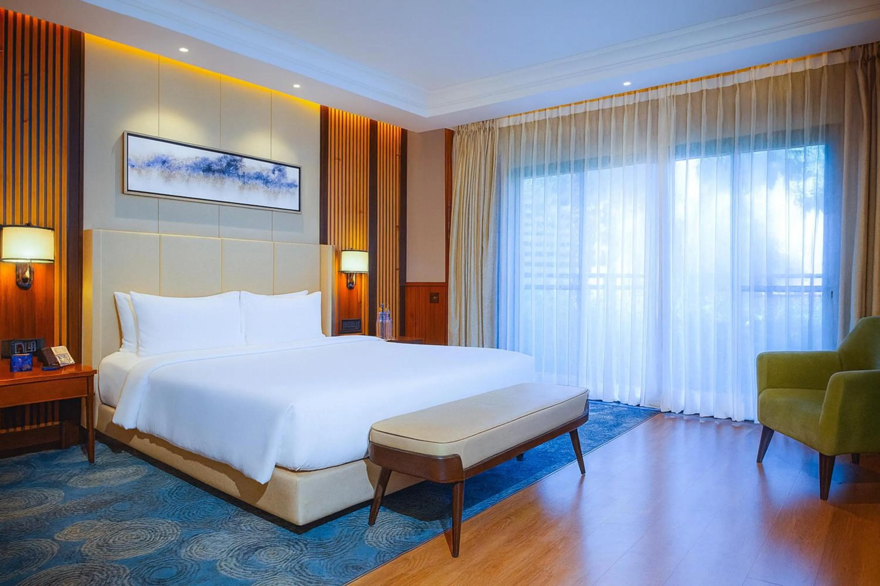 Bedroom, Bed in Radisson Blu Resort Dharamshala