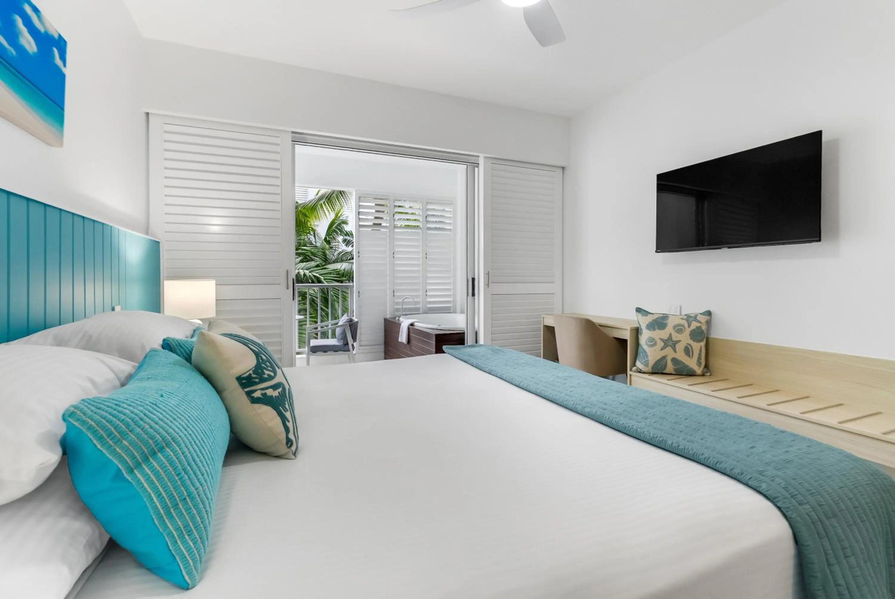 TV and multimedia, Bed in Elysium Private Apartments at Beach Club & Spa