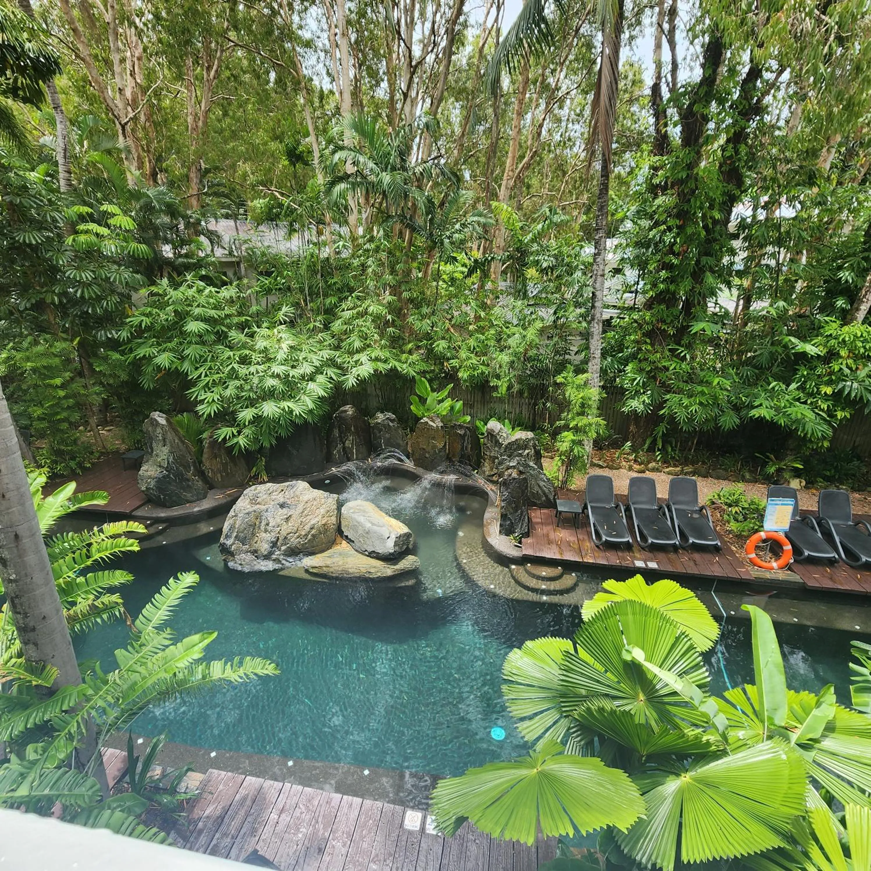 Garden in Elysium Private Apartments at Beach Club & Spa