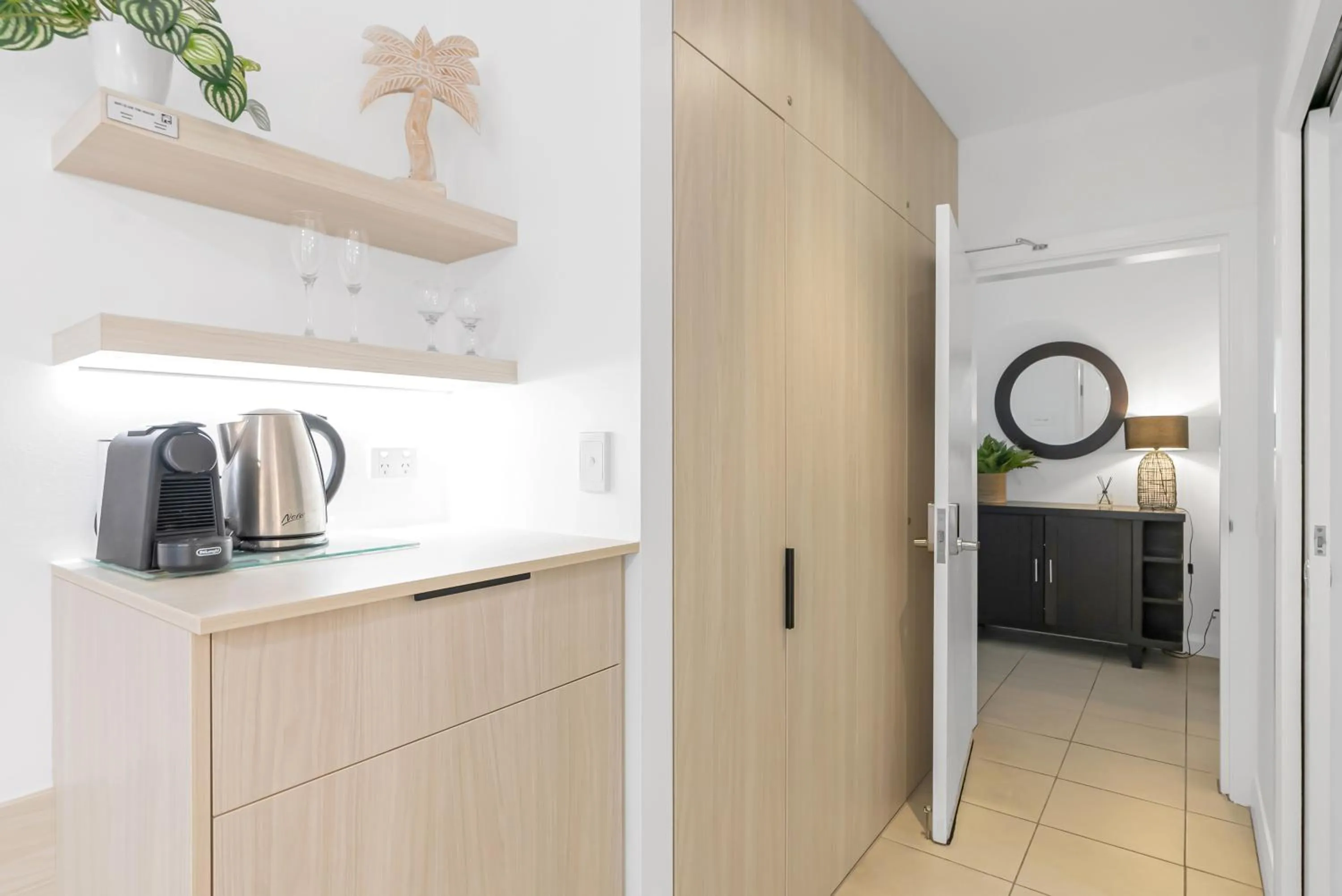 Coffee/tea facilities in Elysium Private Apartments at Beach Club & Spa