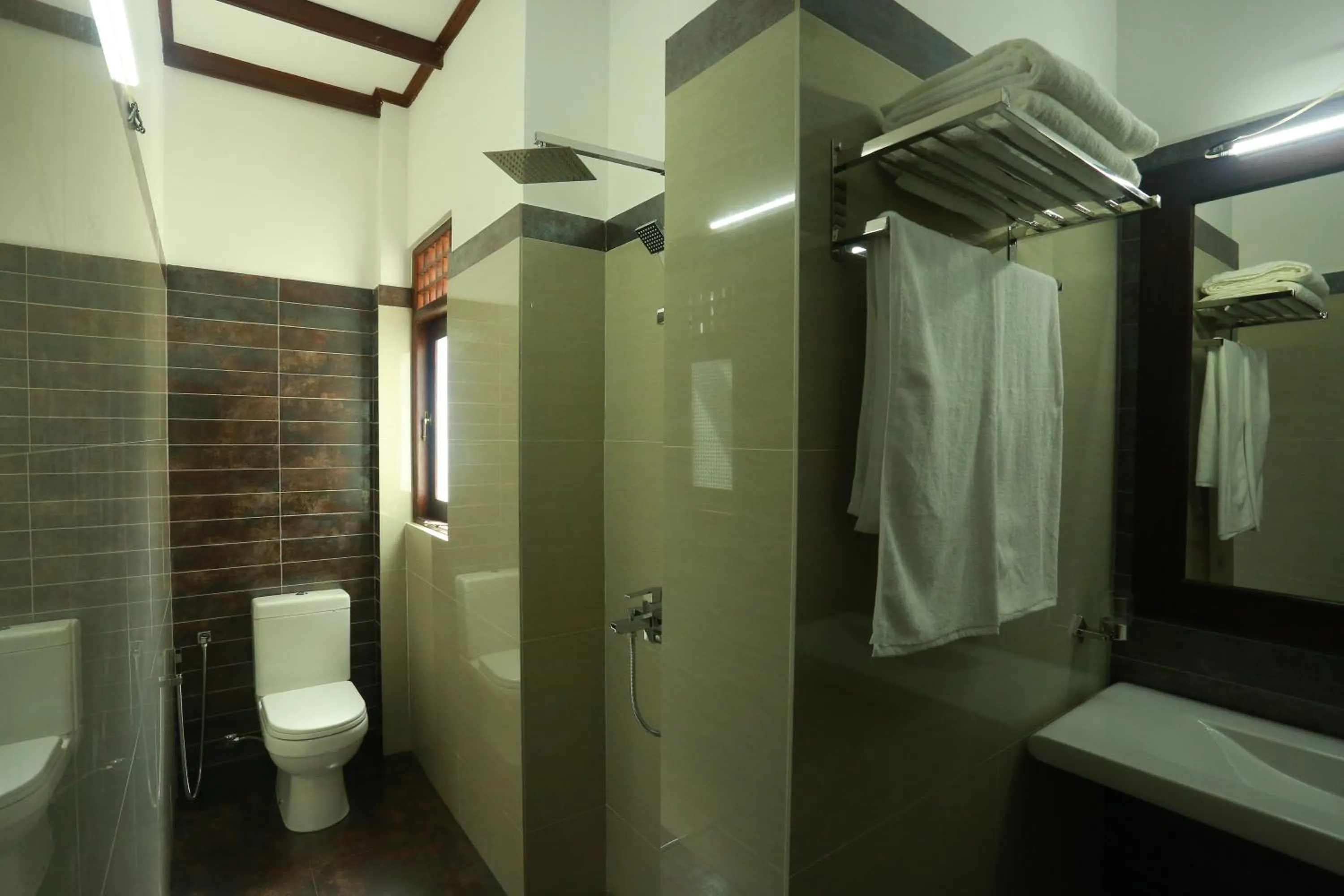 Toilet in River Breeze Villa Bentota