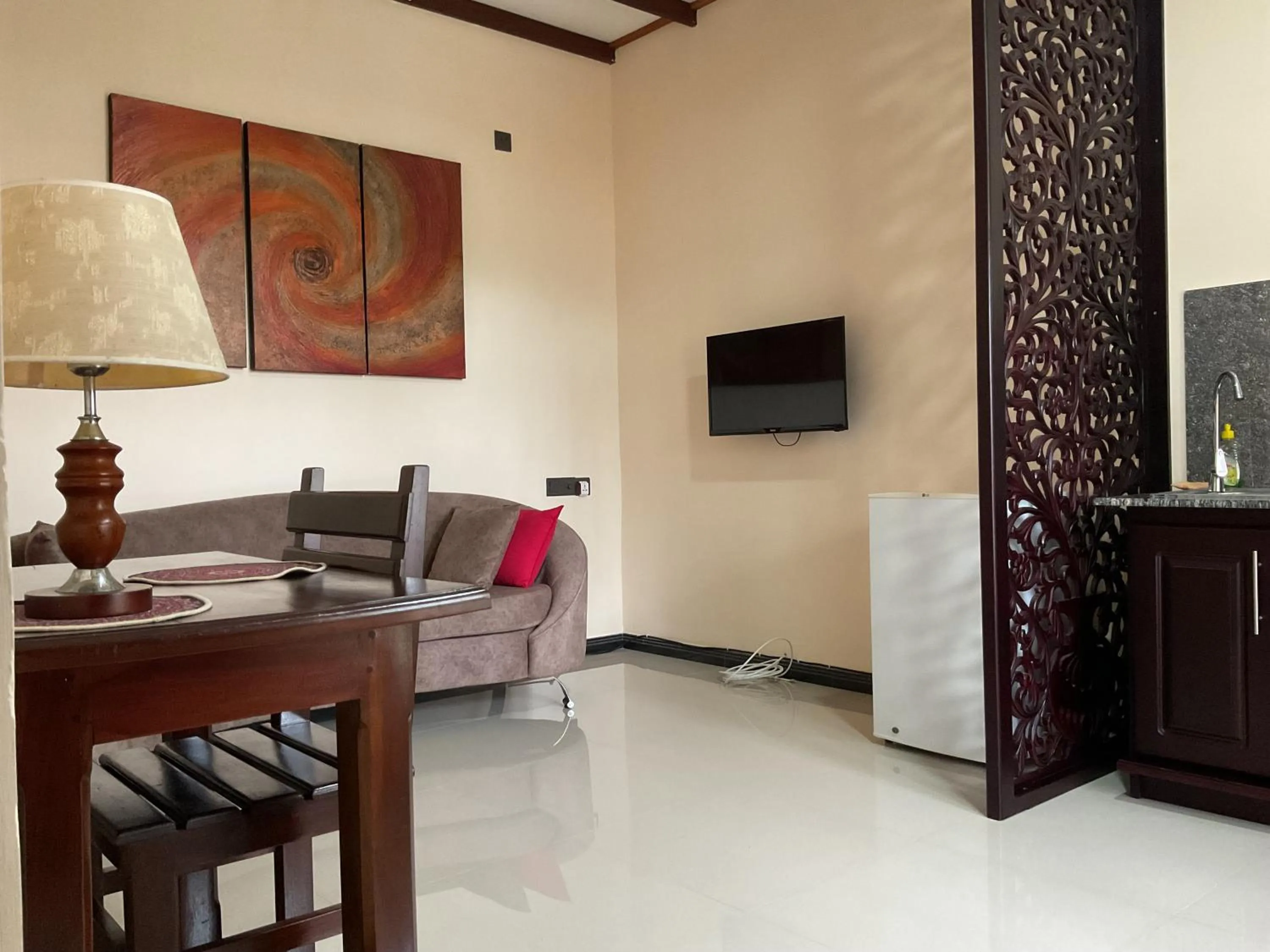 TV and multimedia in River Breeze Villa Bentota