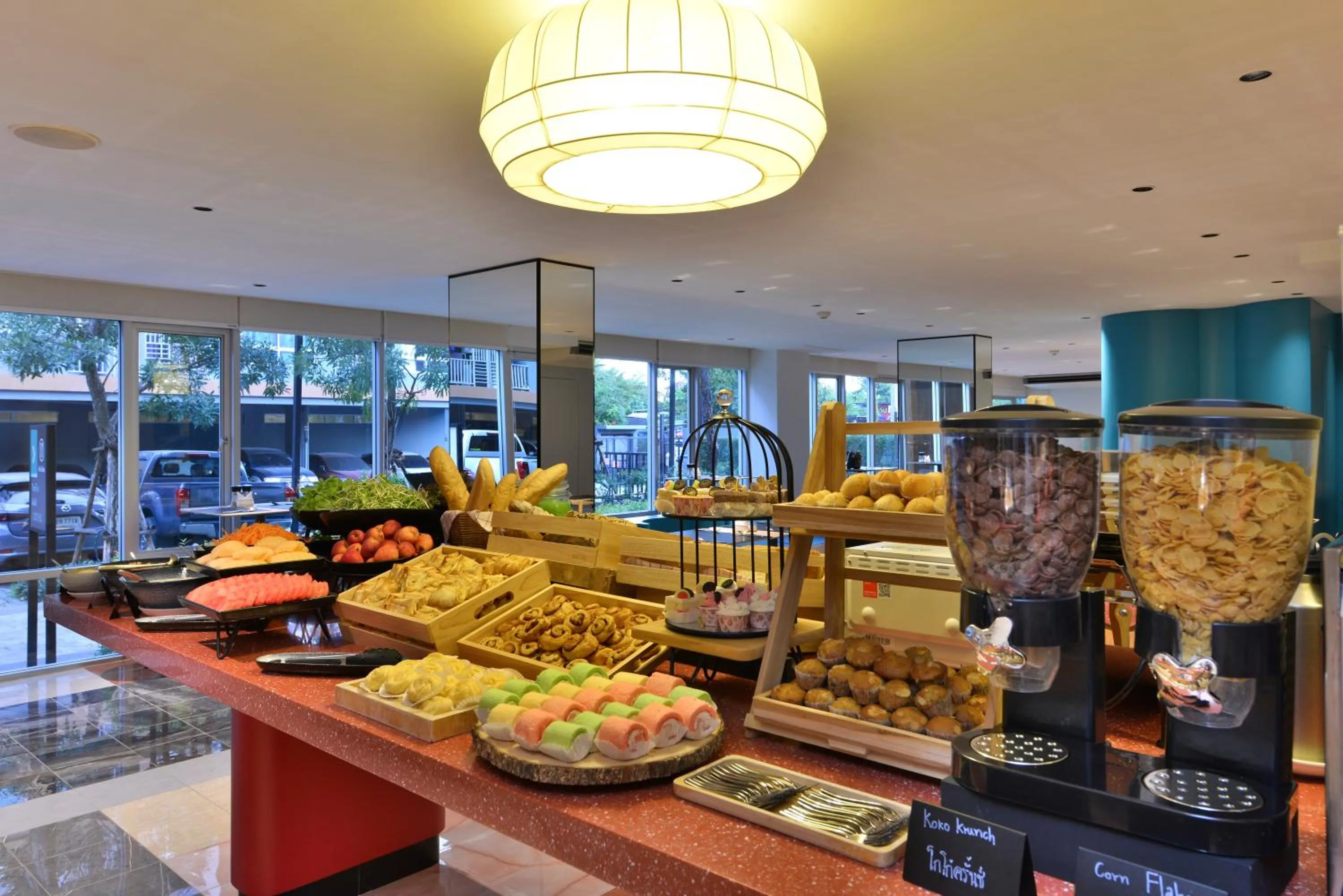 Breakfast in The Grass Serviced Suites