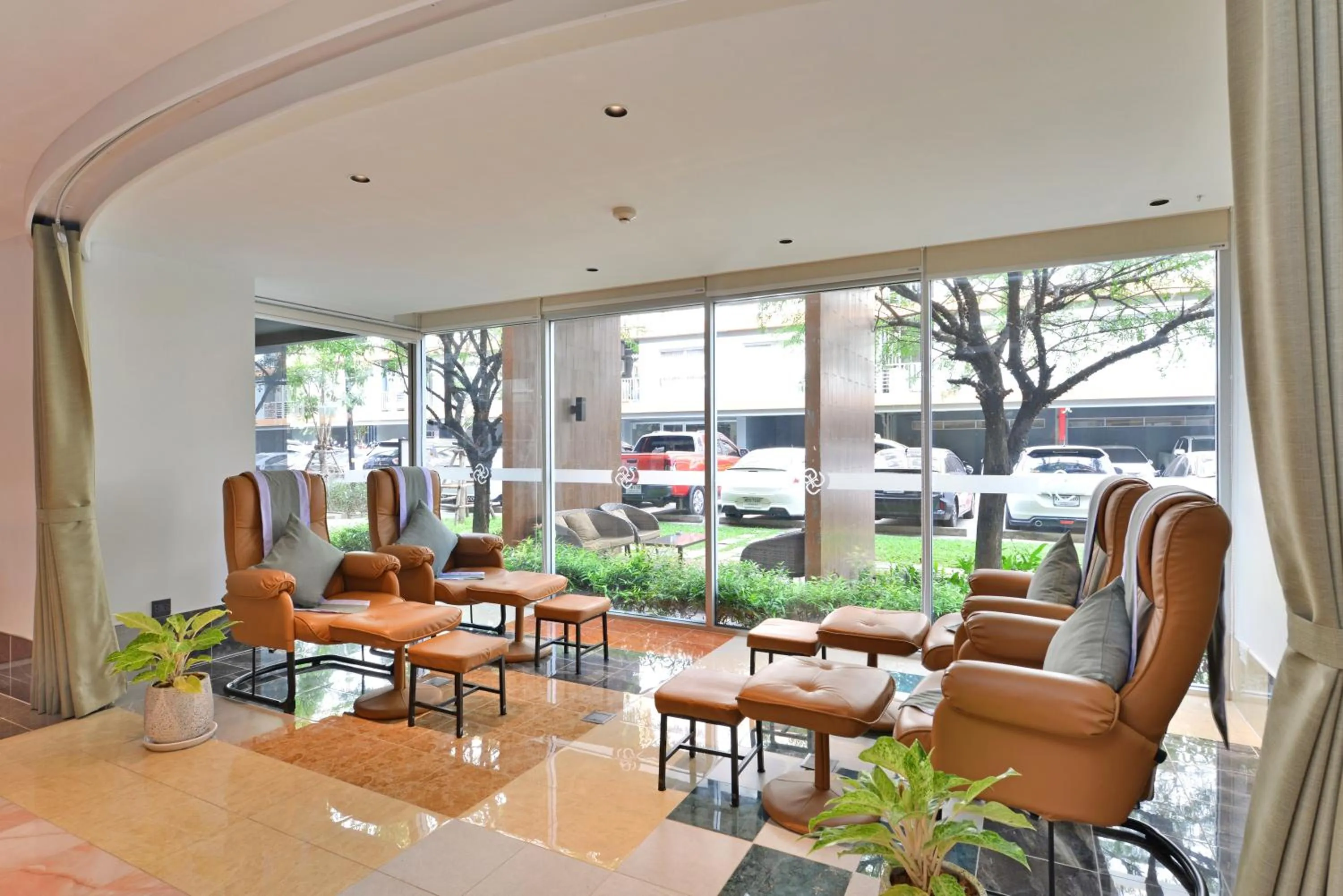 Massage in The Grass Serviced Suites