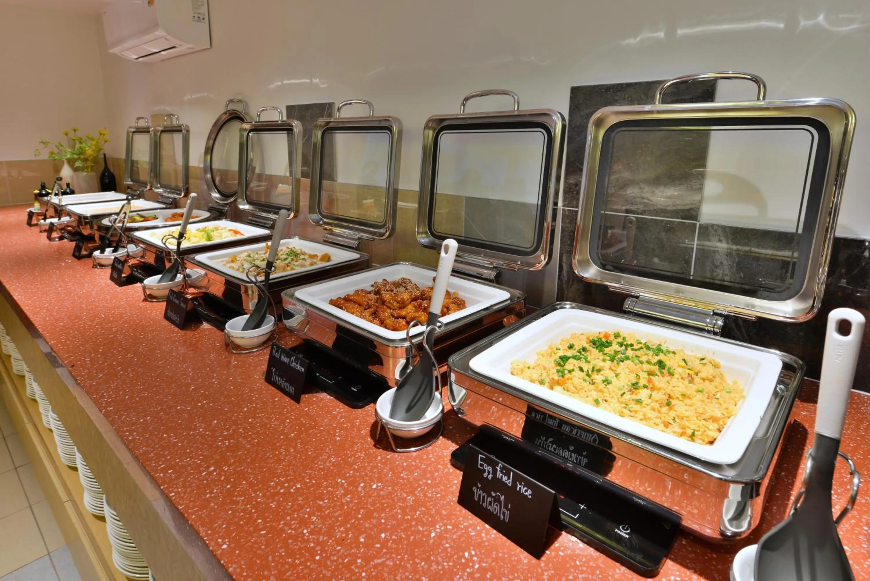 Breakfast in The Grass Serviced Suites