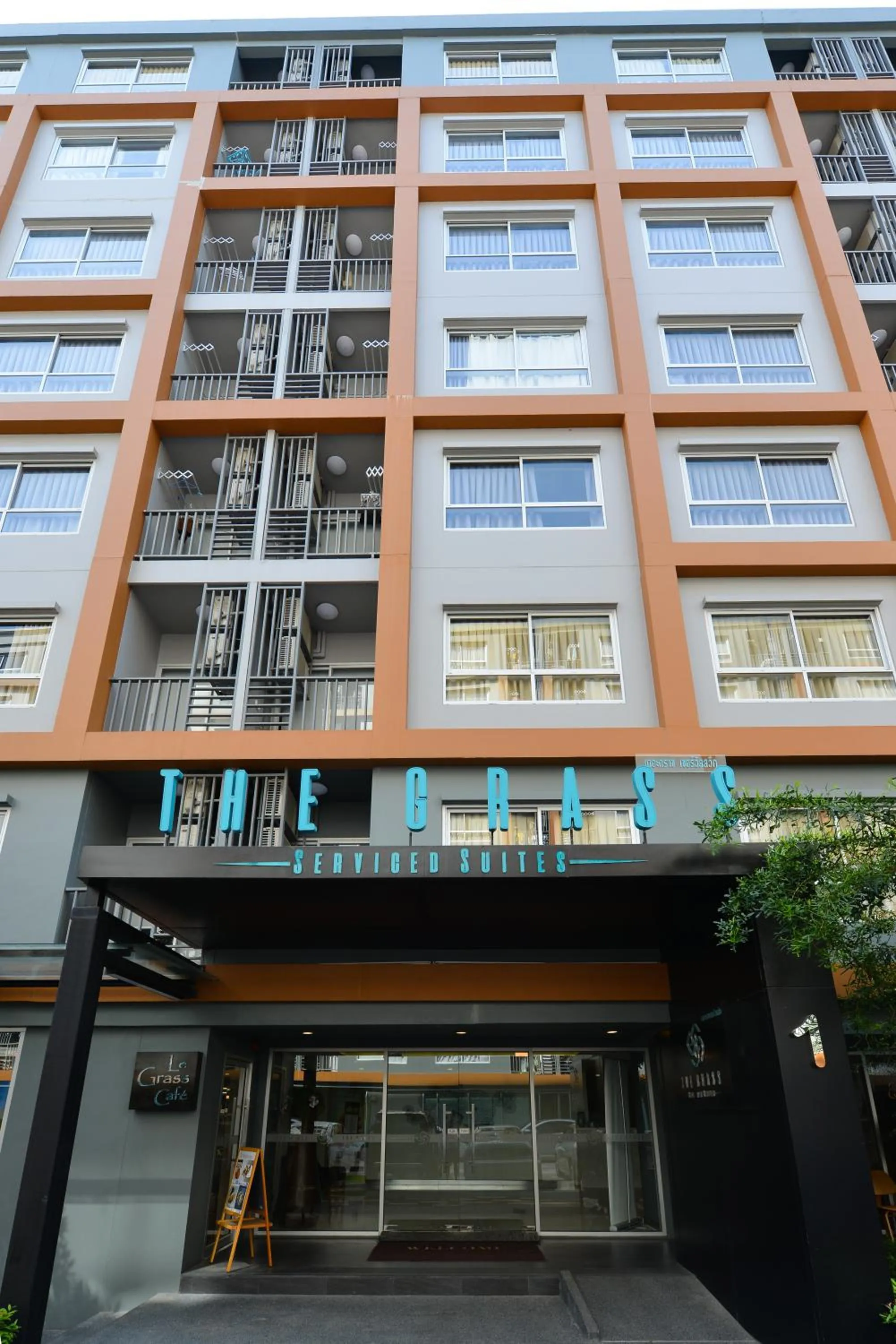 Facade/entrance in The Grass Serviced Suites