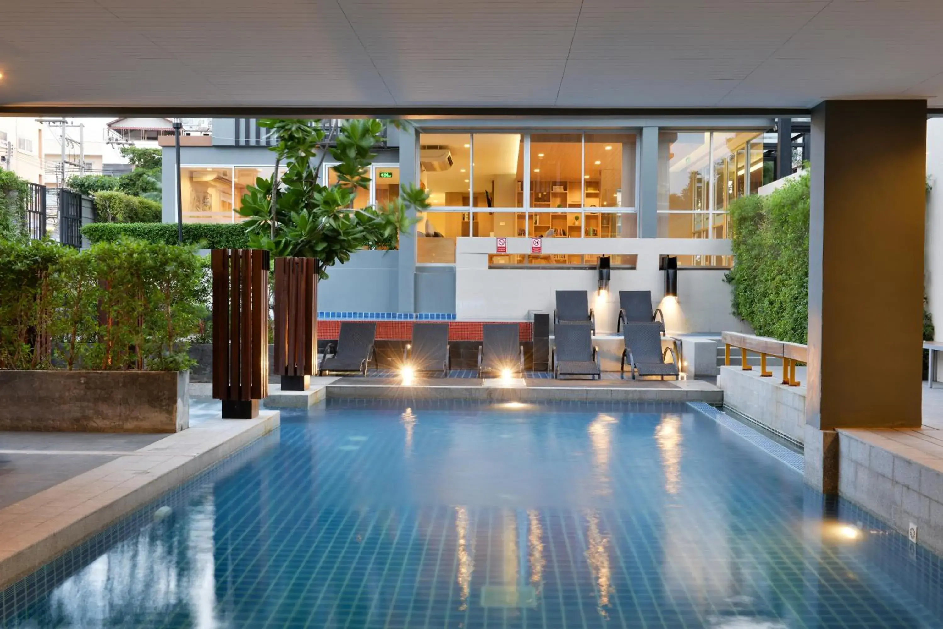 Swimming pool in The Grass Serviced Suites Swimming pool in The Grass Serviced Suites