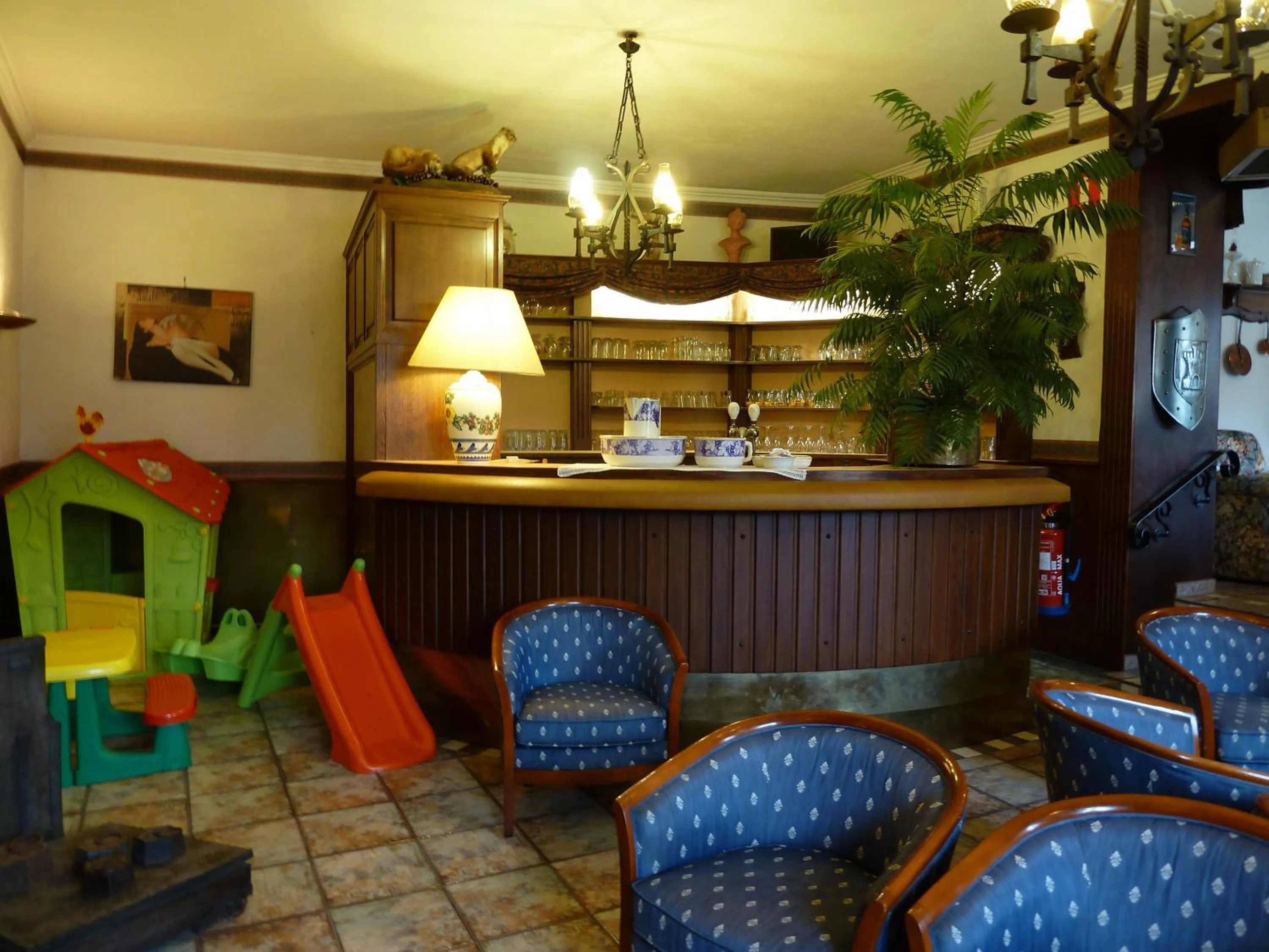 Lounge or bar in Auberge d'Alsace Hotel de France
