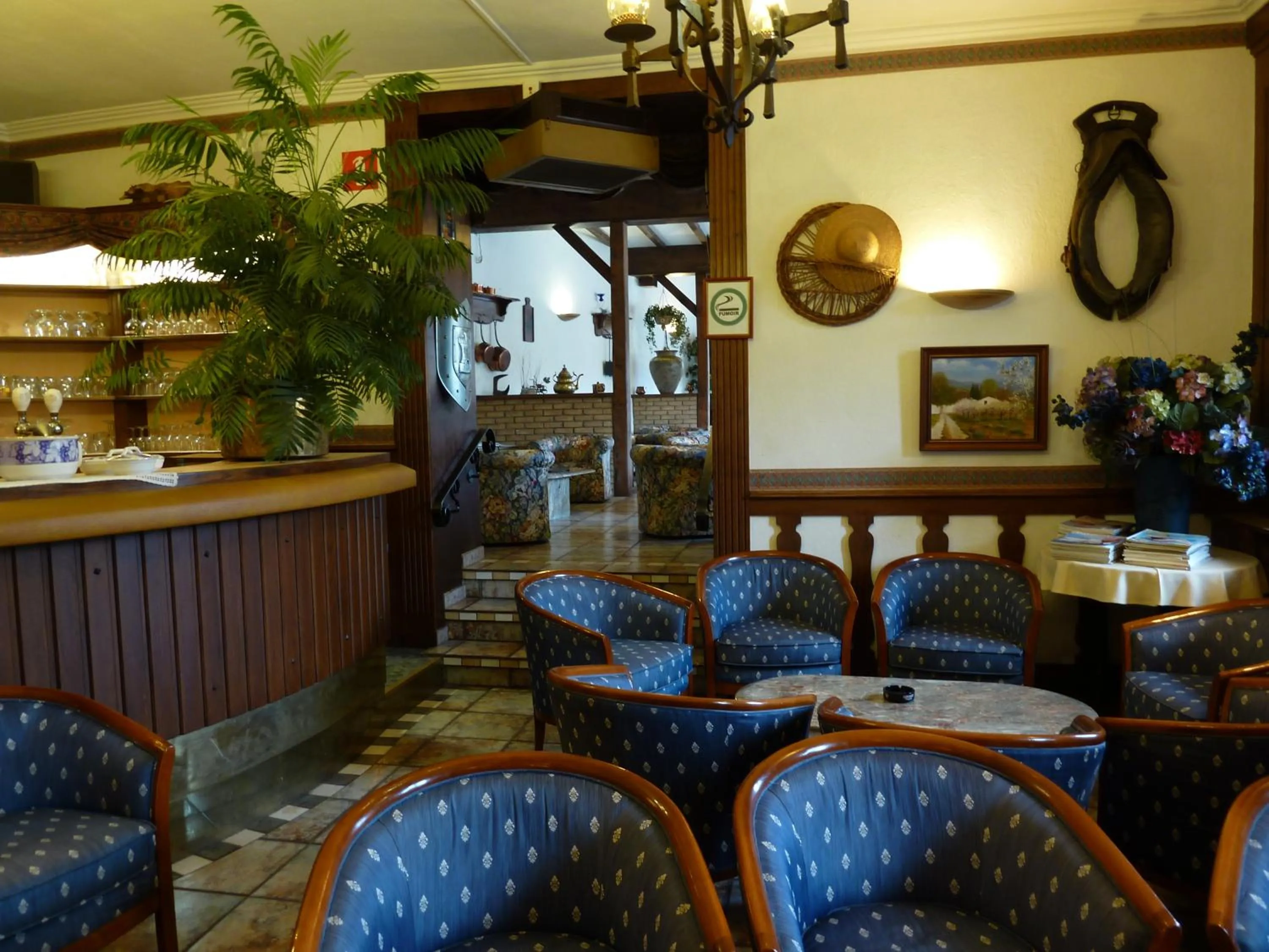 Lounge or bar in Auberge d'Alsace Hotel de France