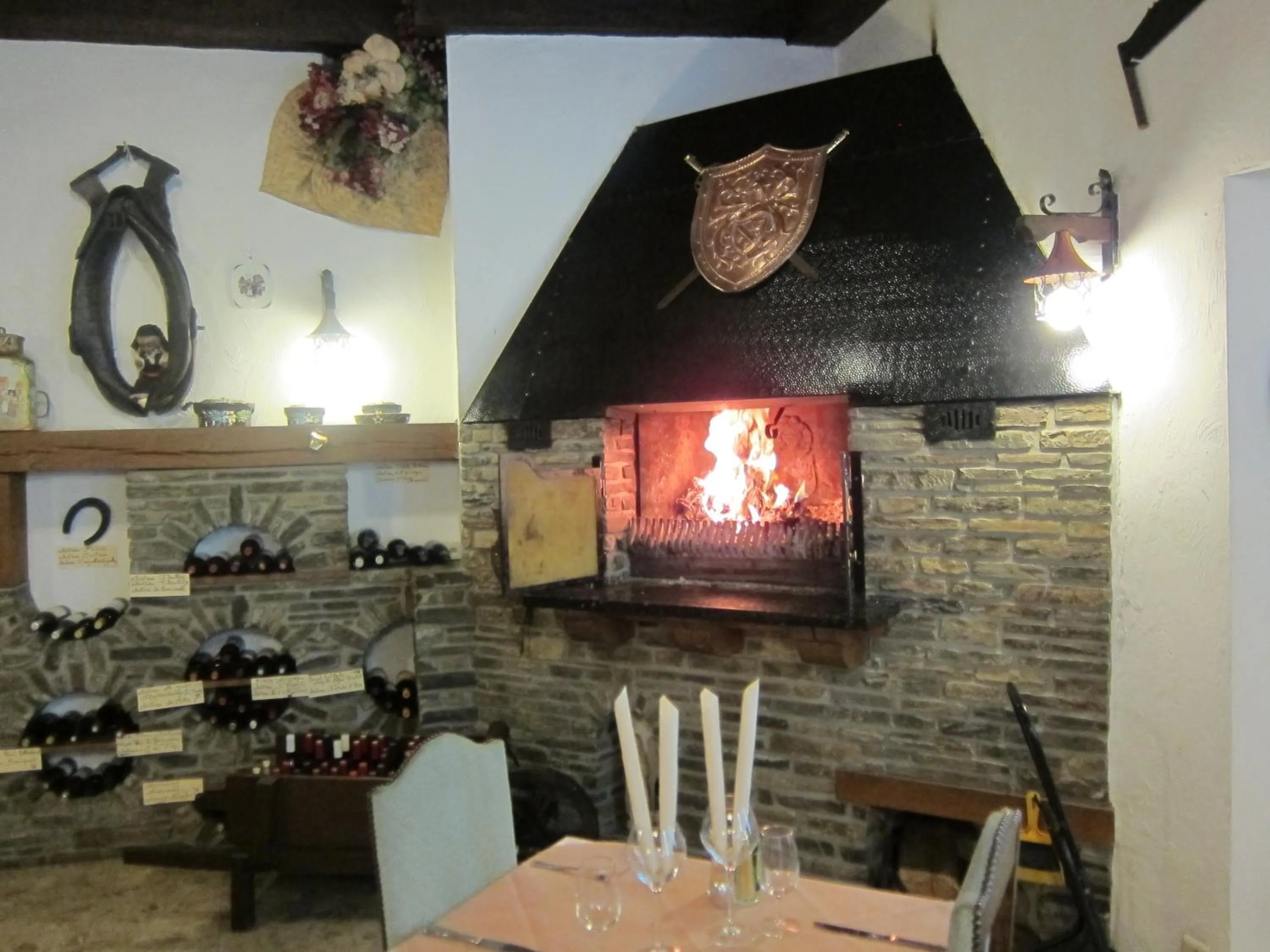 Restaurant/places to eat in Auberge d'Alsace Hotel de France