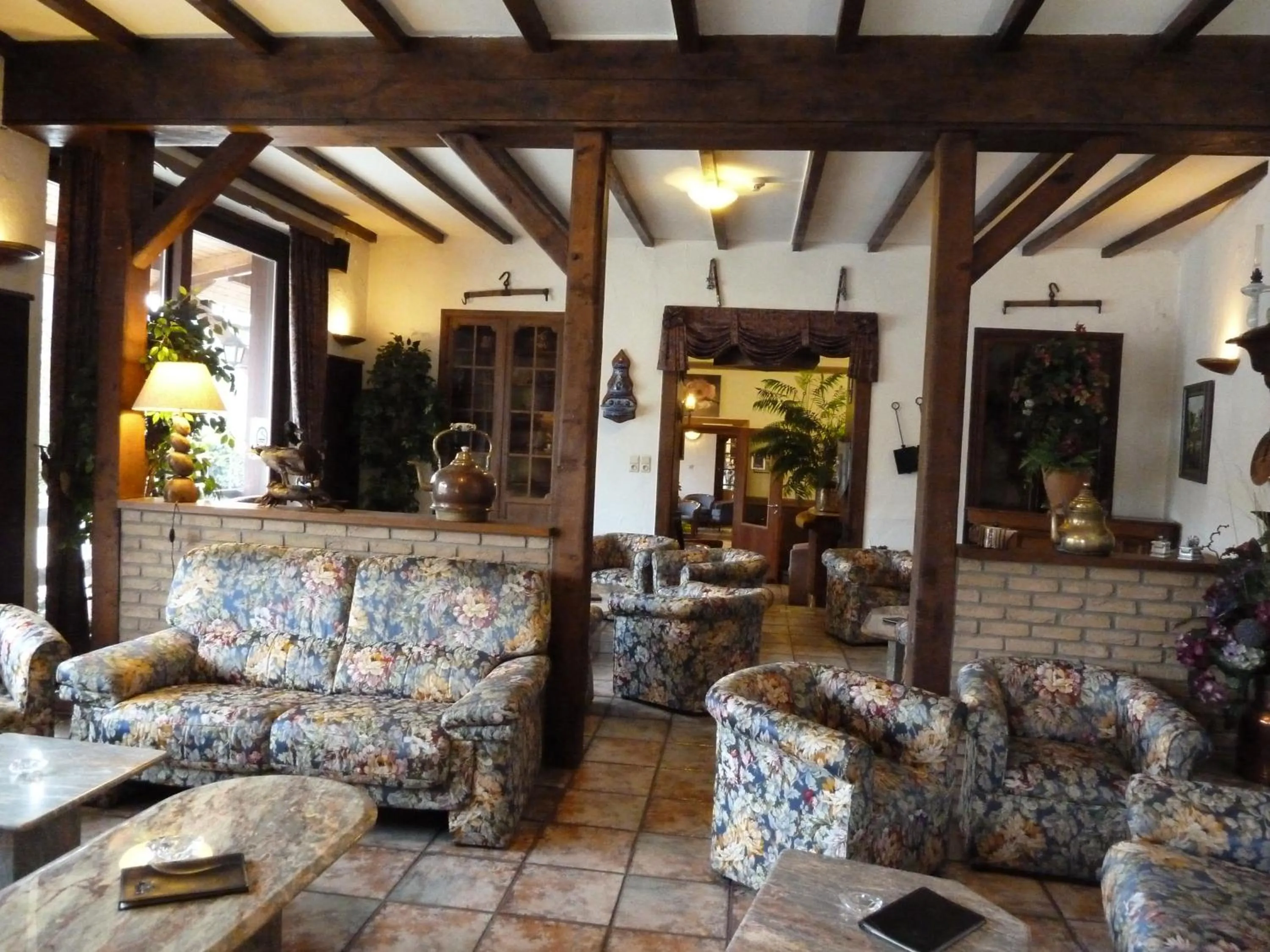 Lounge or bar in Auberge d'Alsace Hotel de France