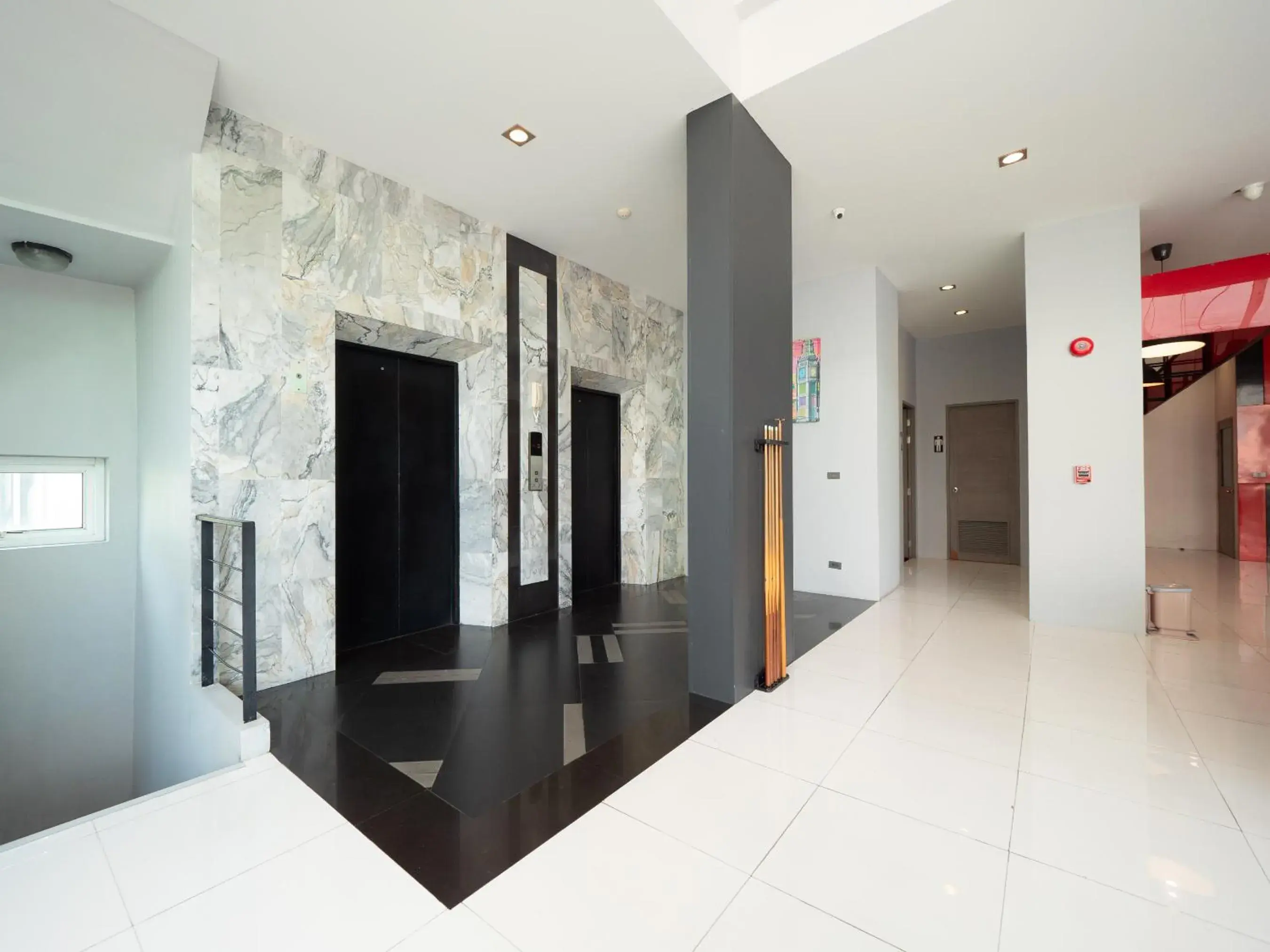 Property building in Neon Patong Property building in Neon Patong