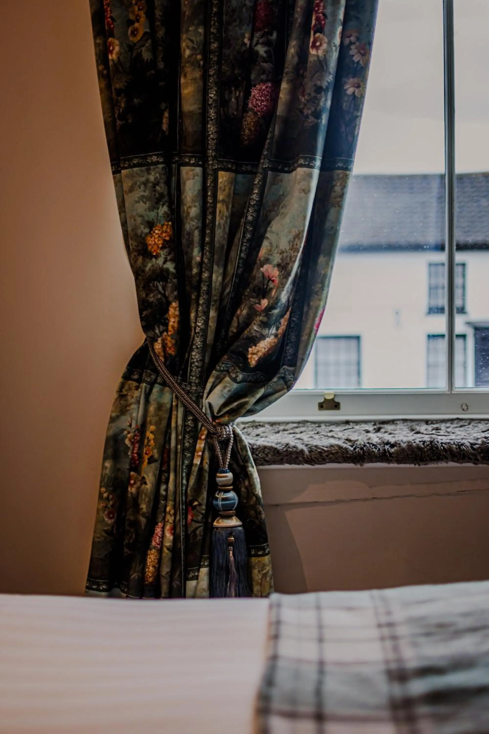 Bed in The White Hart Hotel