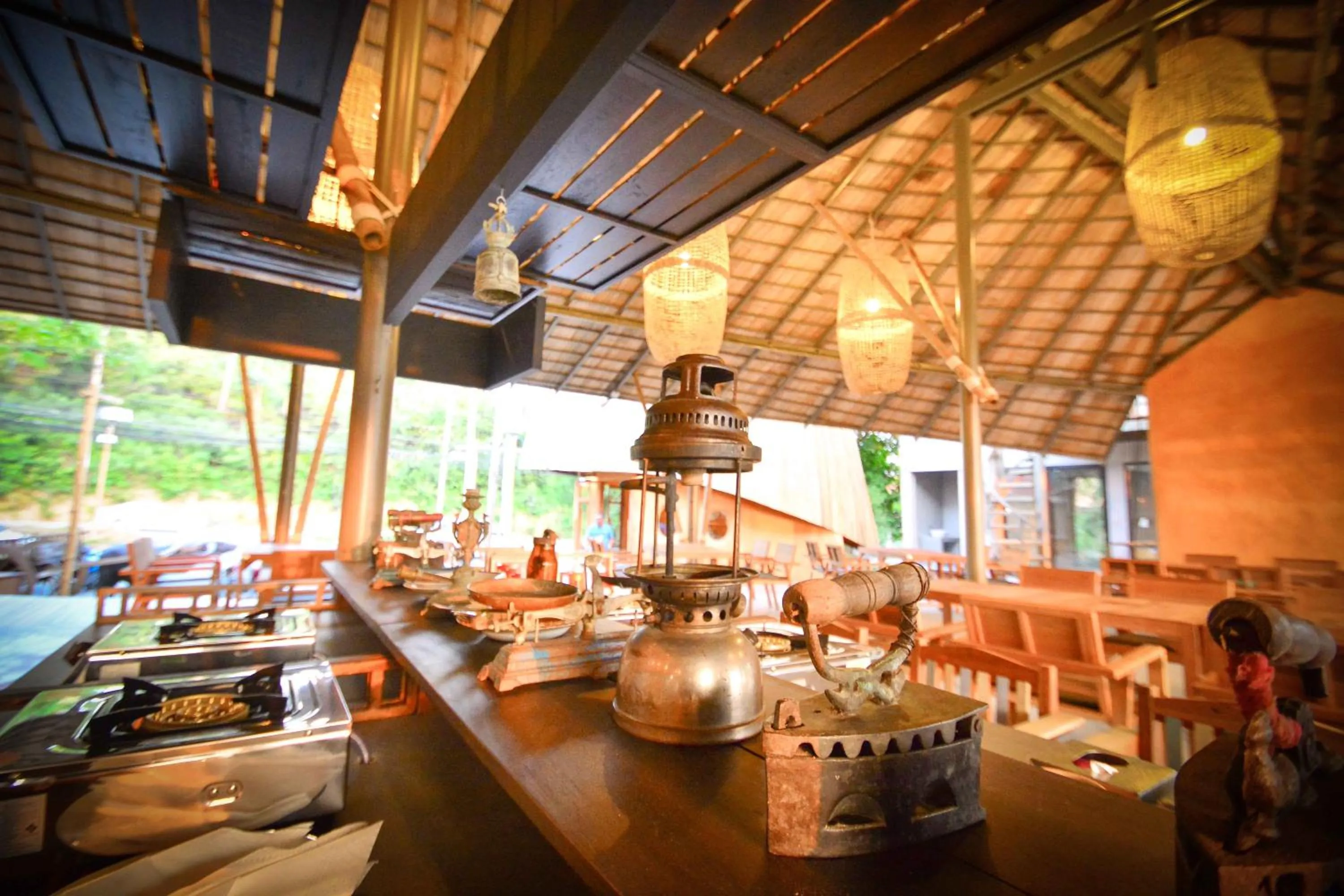 Restaurant/places to eat in The Mud - Eco Hotel