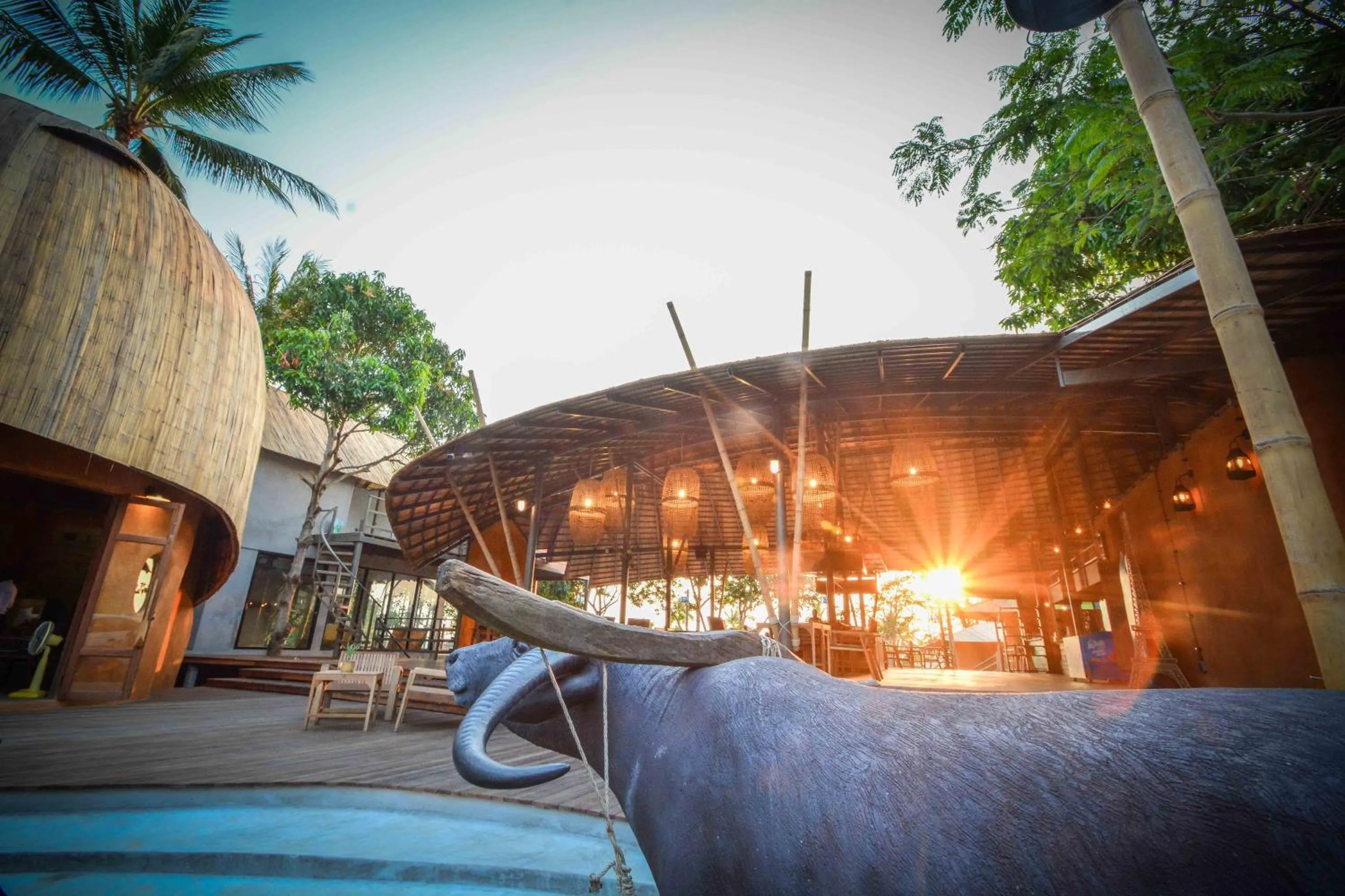 Restaurant/places to eat in The Mud - Eco Hotel