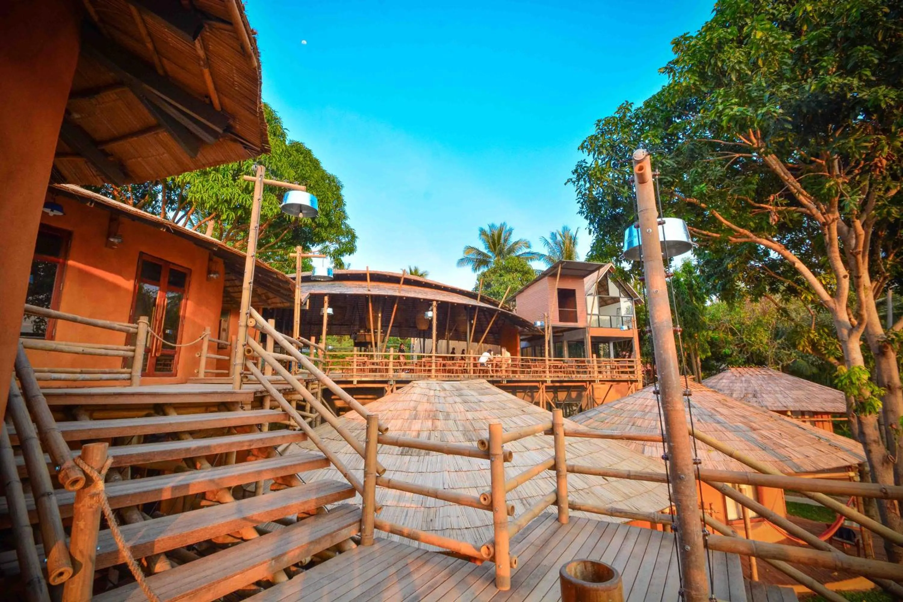 Restaurant/places to eat in The Mud - Eco Hotel