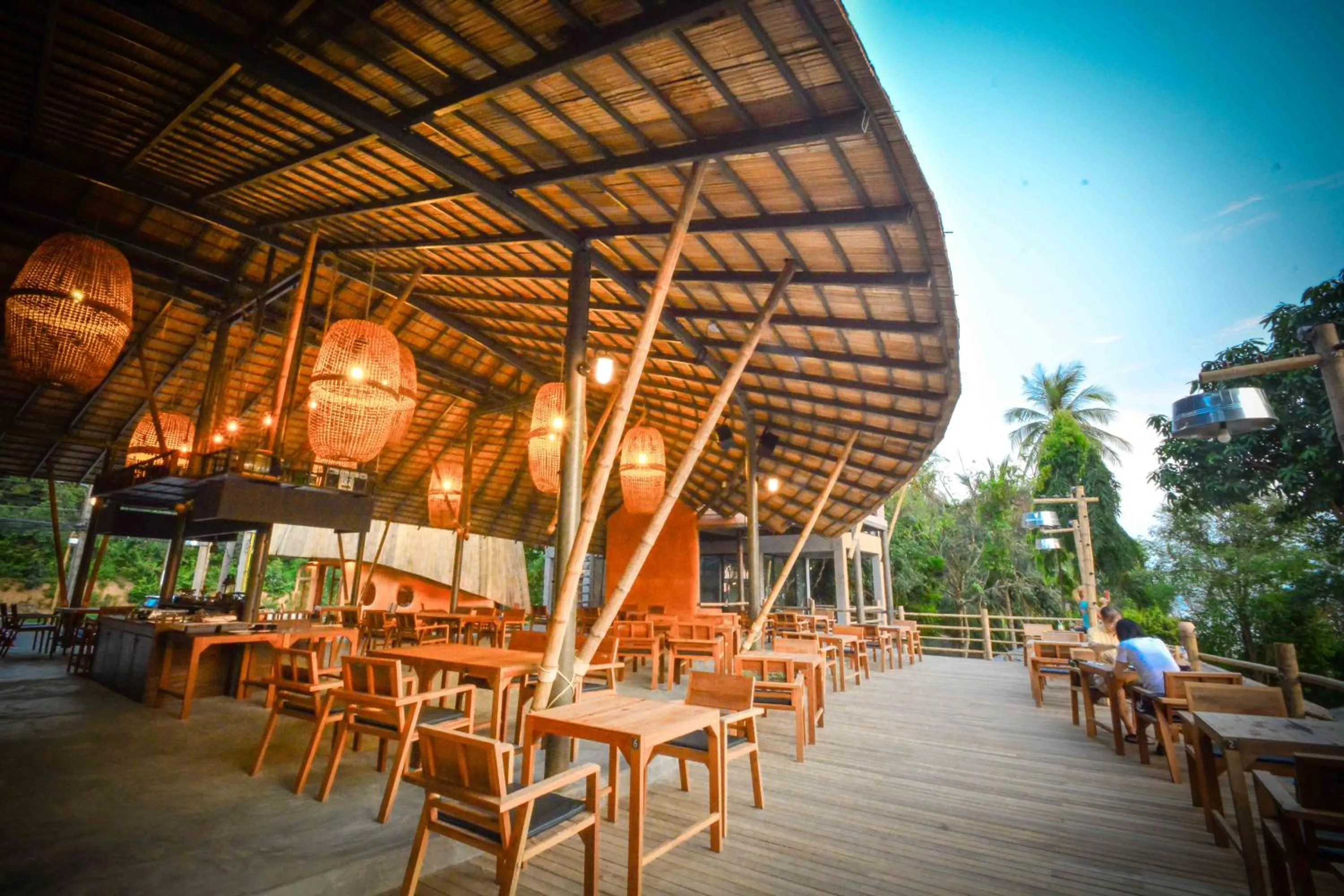 Restaurant/places to eat in The Mud - Eco Hotel