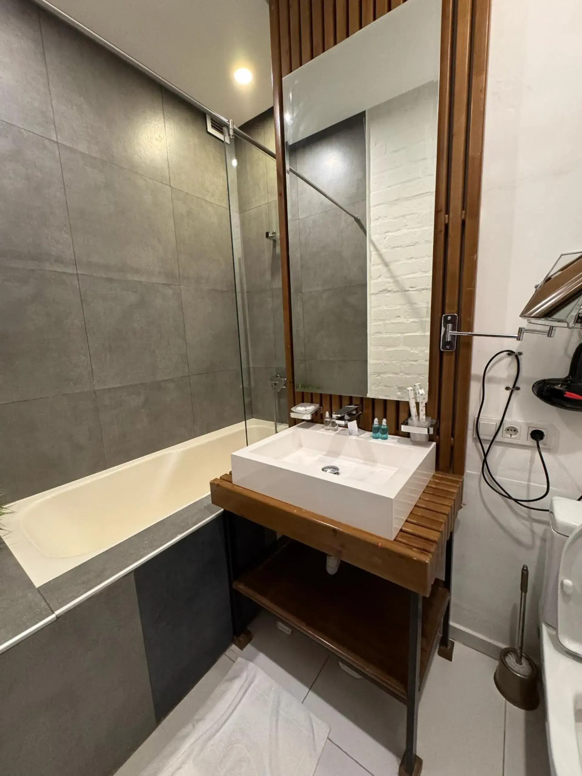 Budget Single Room - single occupancy in Bugu Hotel Bishkek Budget Single Room - single occupancy in Bugu Hotel Bishkek