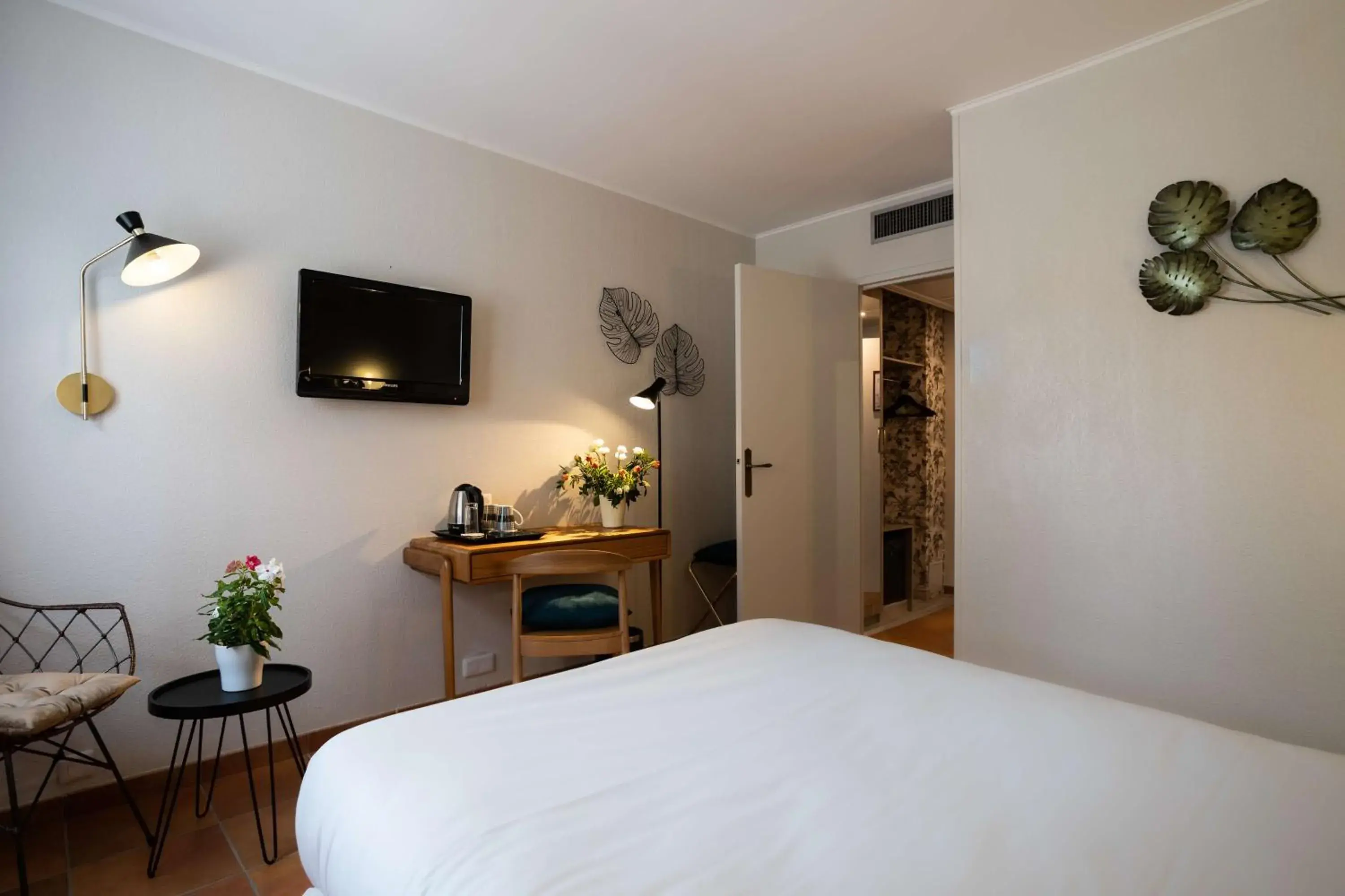 Bedroom, Bed in Best Western L'Orangerie Bedroom, Bed in Best Western L'Orangerie