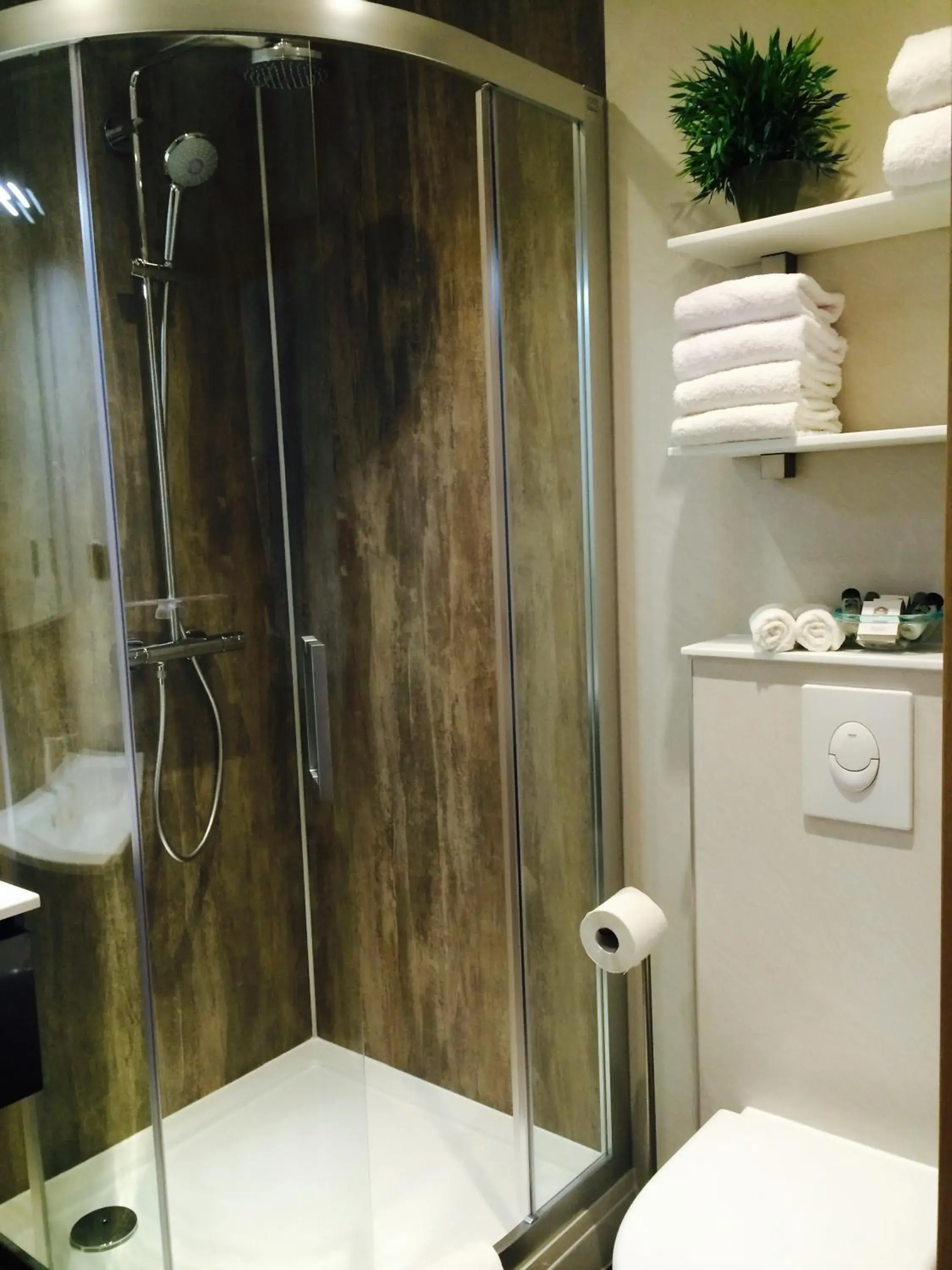 Standard Single Room in Axis Hotel Standard Single Room in Axis Hotel