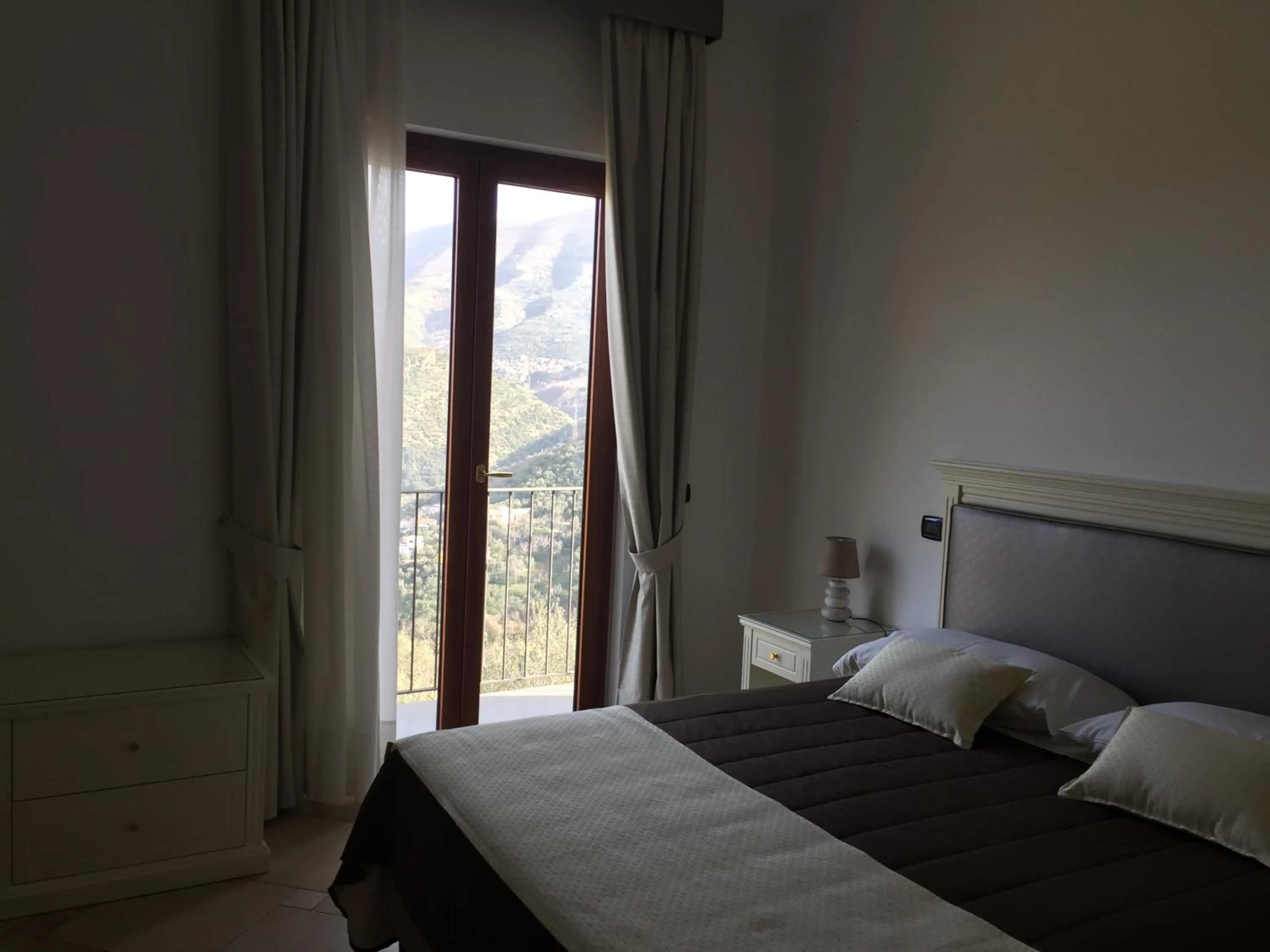 Mountain view, Bed in Il Casale Del Mirto