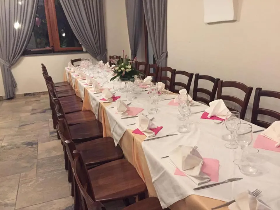 Restaurant/places to eat in Il Casale Del Mirto