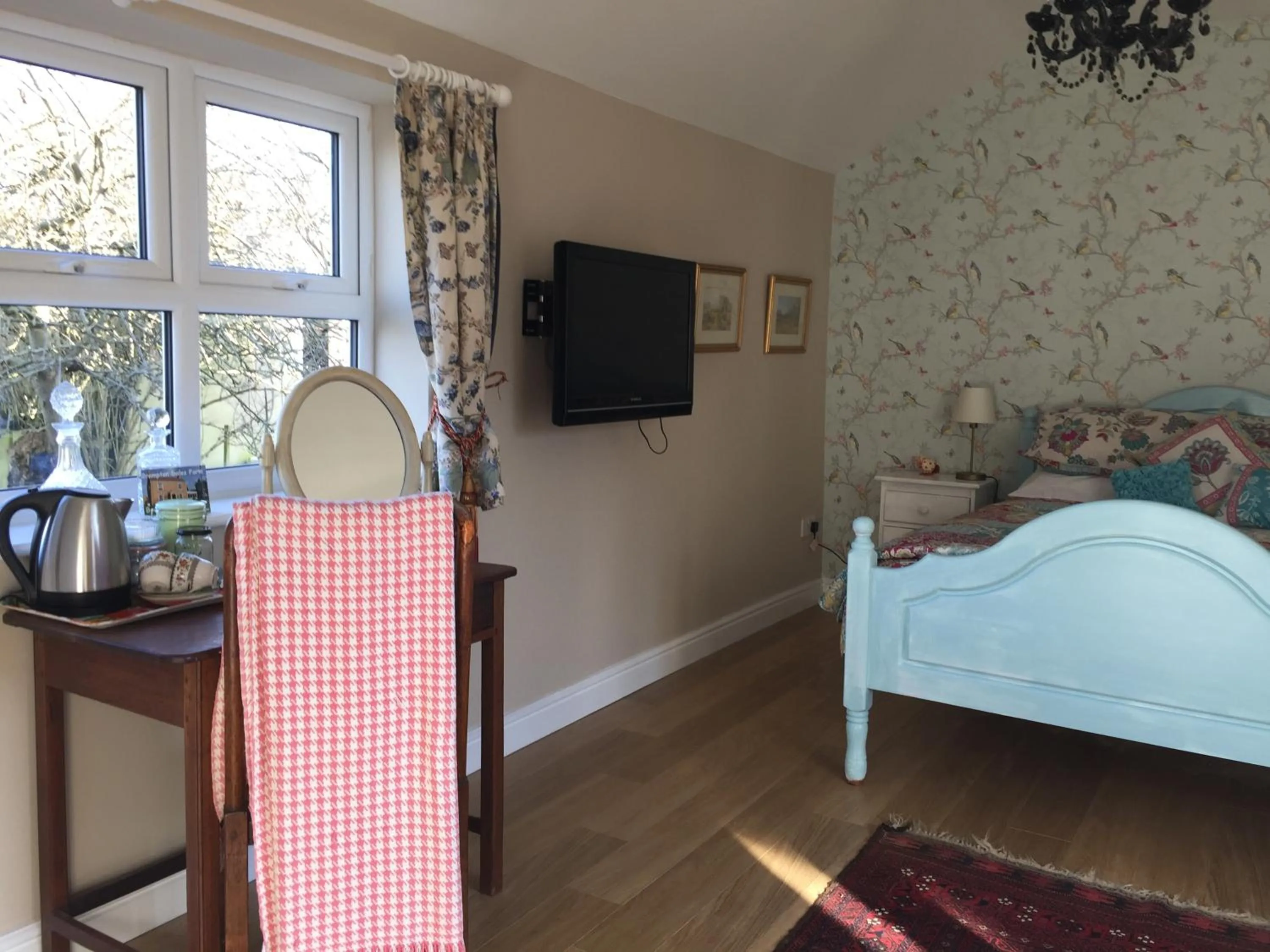 Photo of the whole room, Bed in Brampton Dales Farm