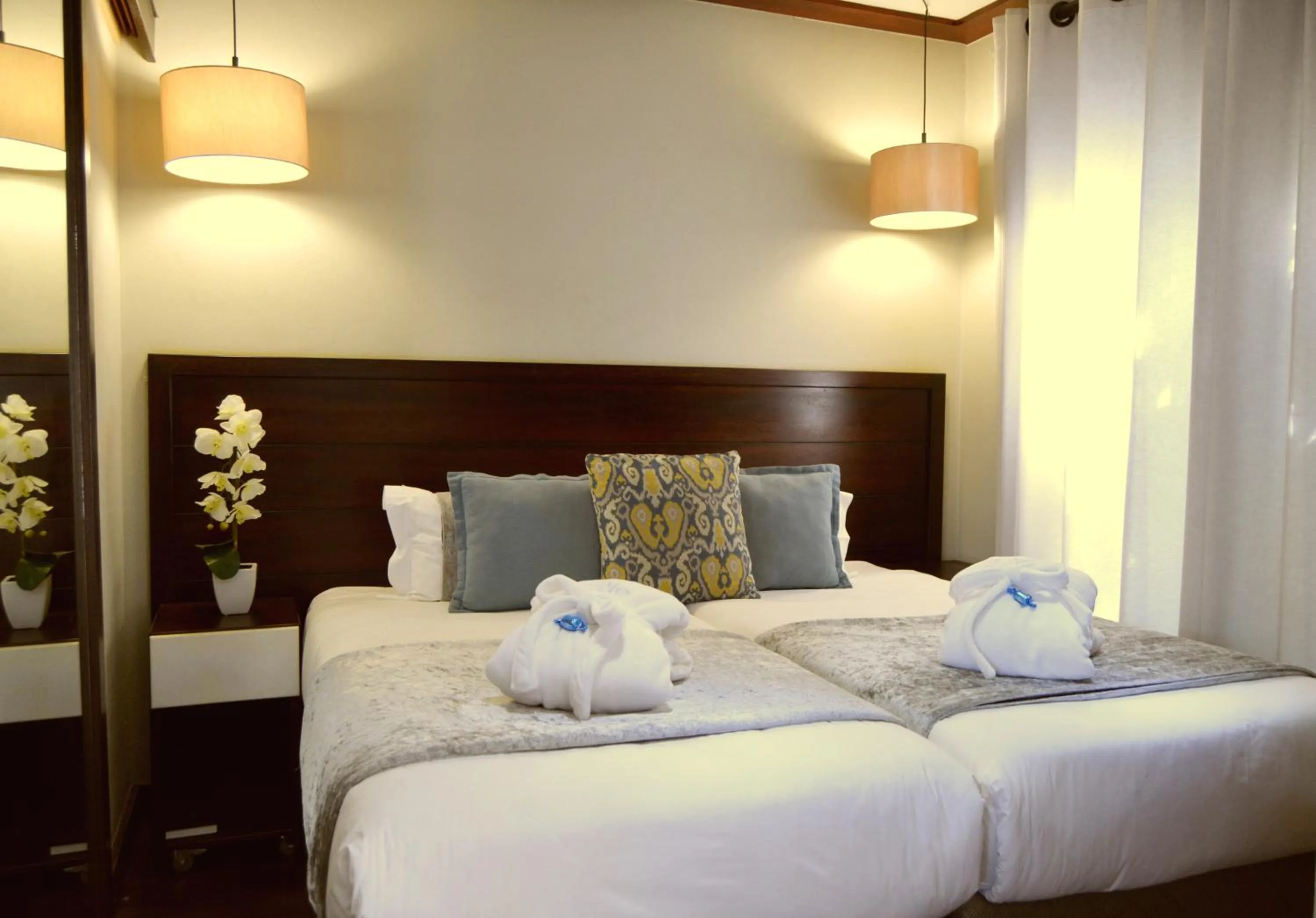 Suite with Balcony - single occupancy in Grey Manor Guesthouse