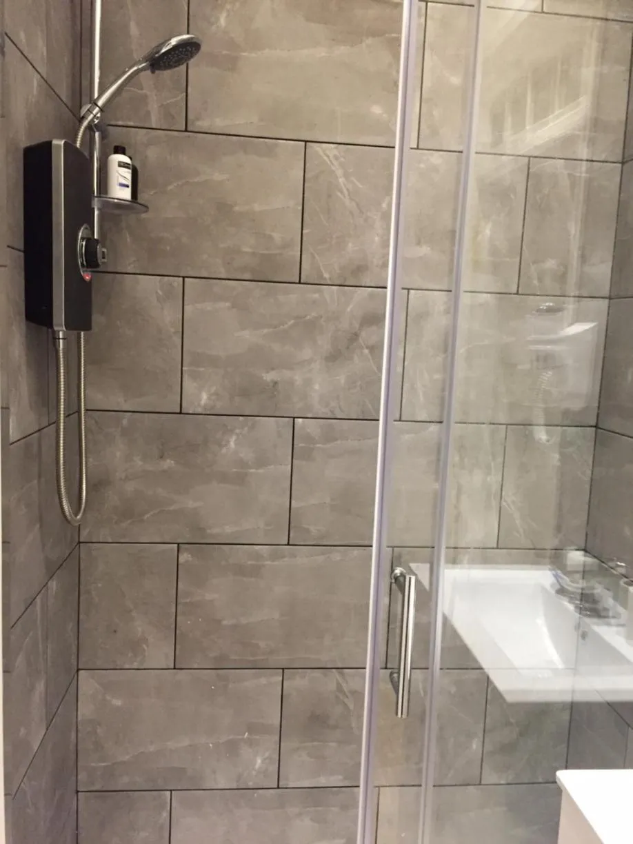 Royal Mile Balconies by the Castle