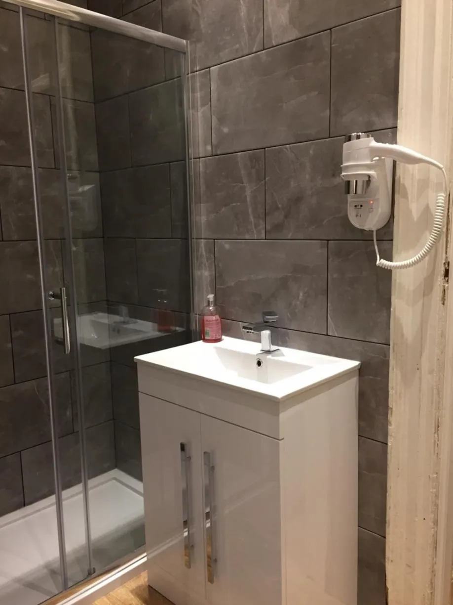 Royal Mile Balconies by the Castle