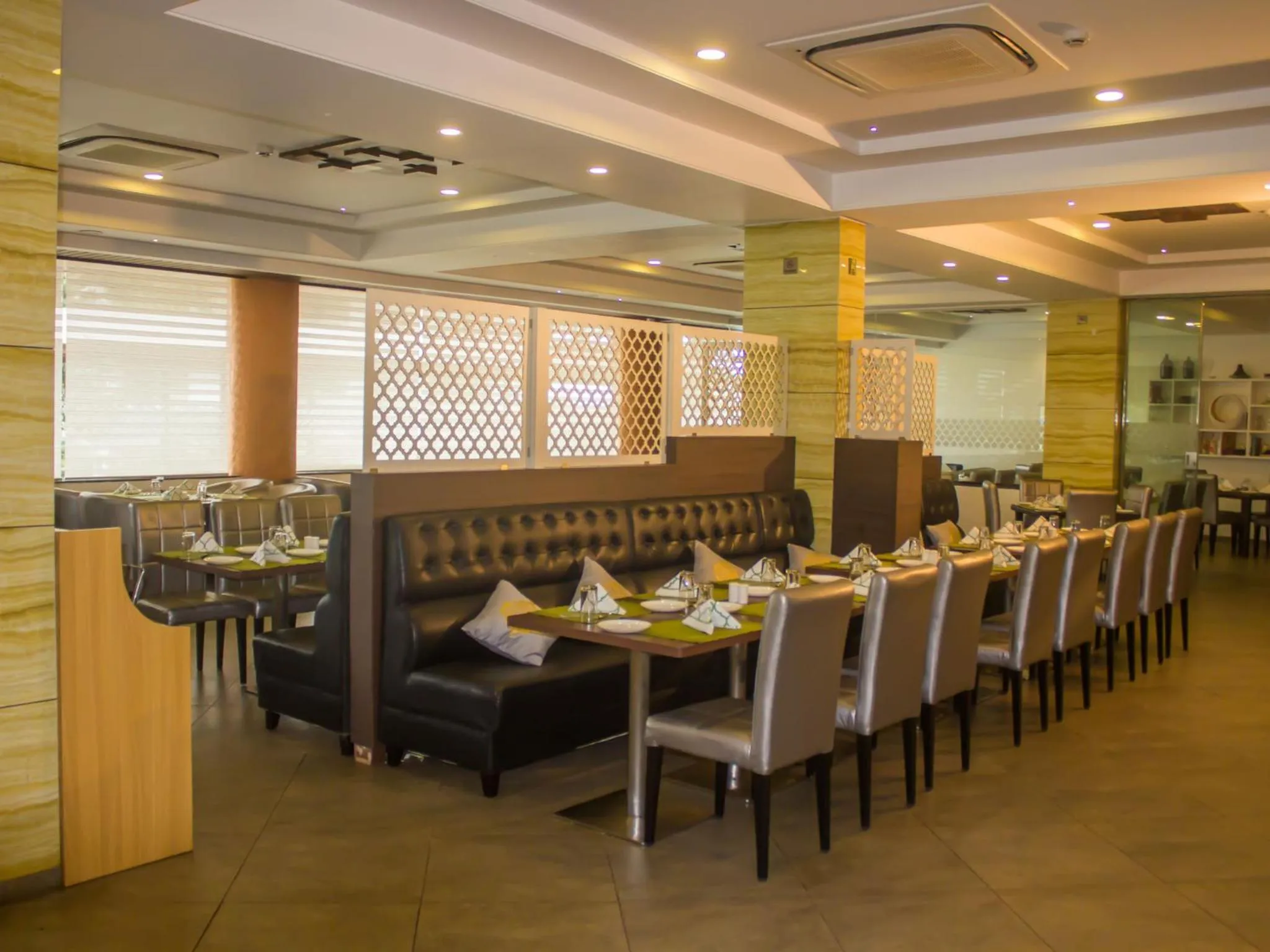 Restaurant/places to eat in Club Mahindra Hatgad