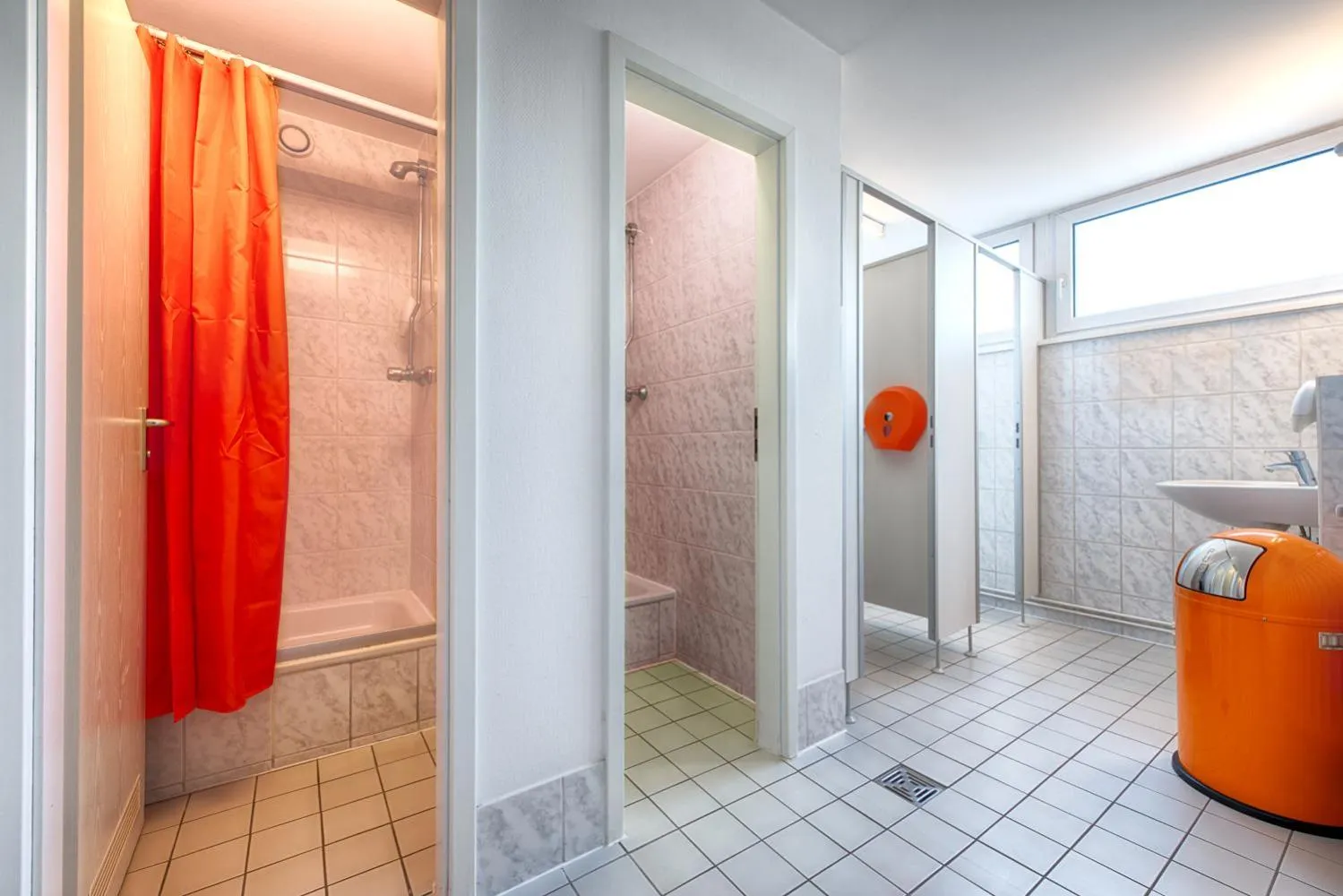 Shower in enjoy hostel Berlin City West