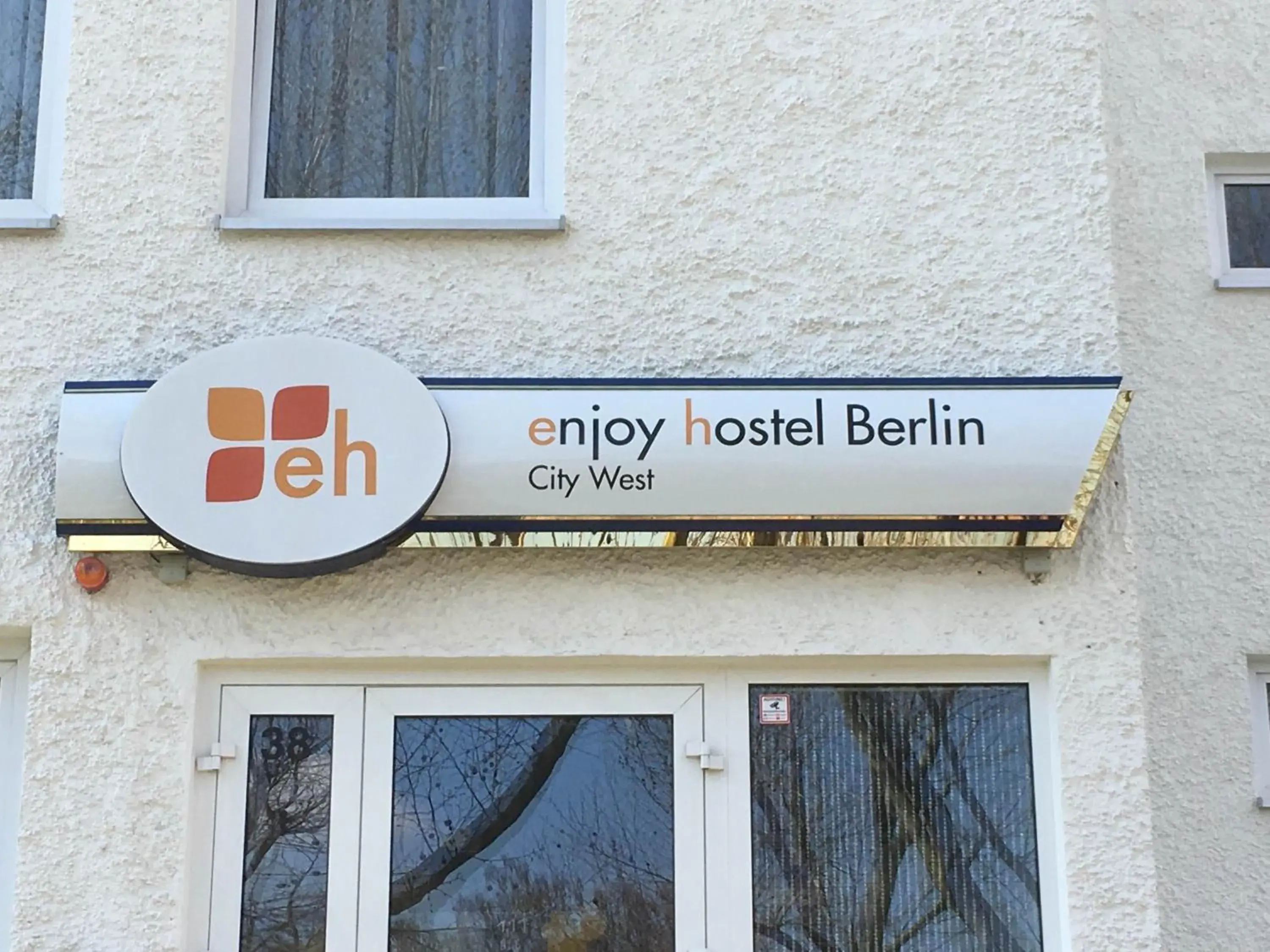 Facade/entrance in enjoy hostel Berlin City West Facade/entrance in enjoy hostel Berlin City West