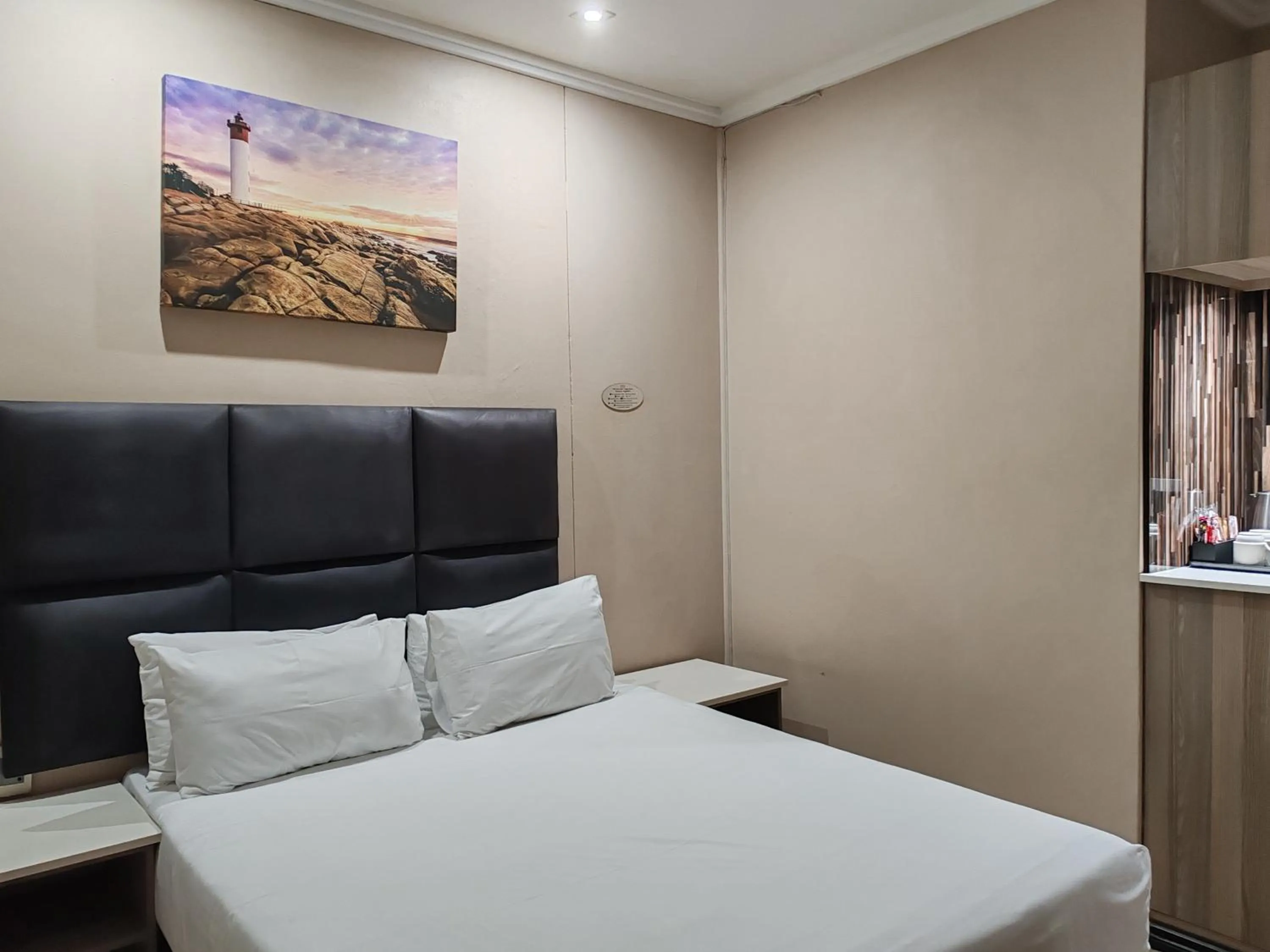 Bed in Regal Inn Umhlanga Gateway