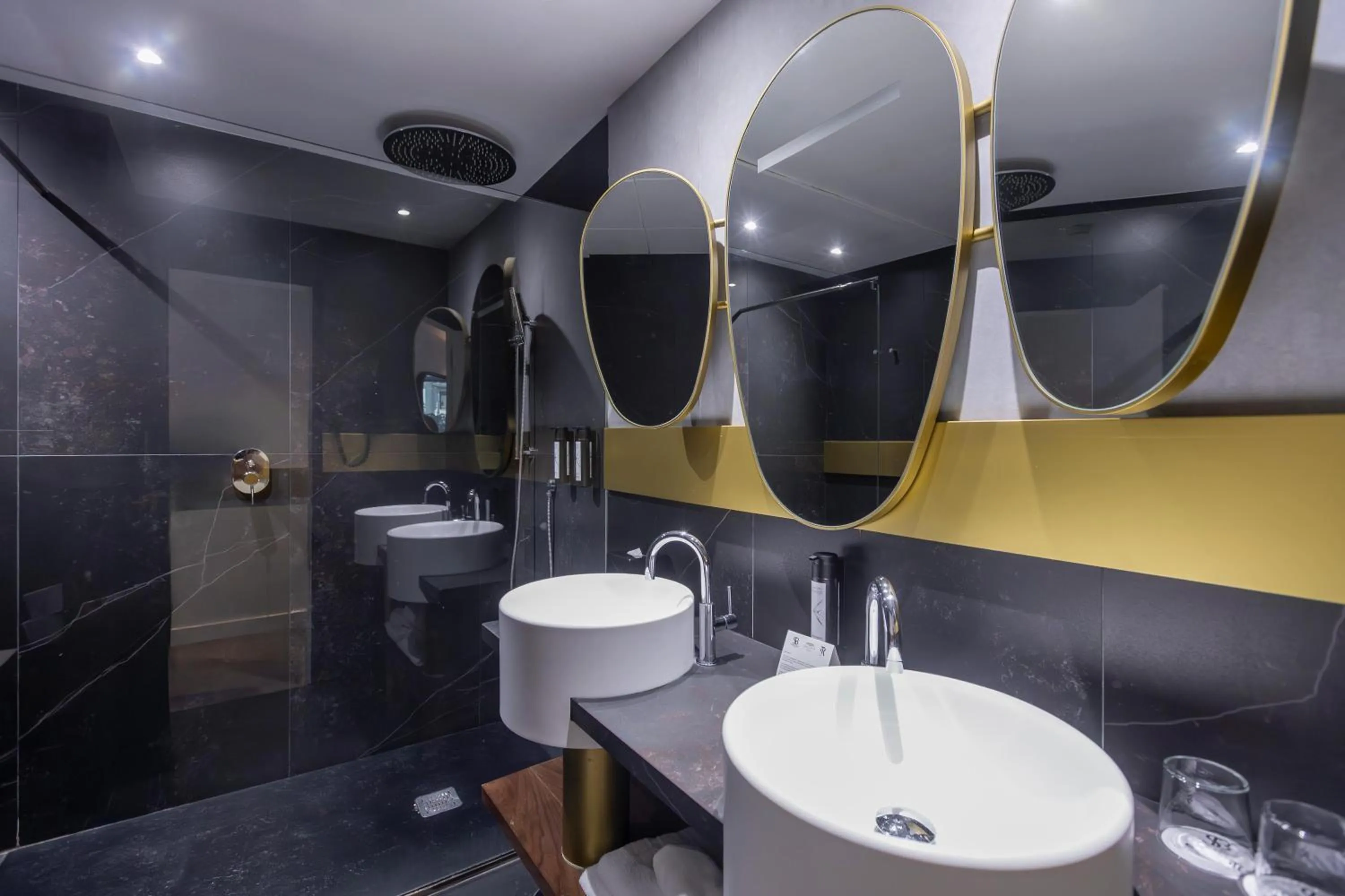 Bathroom in Soho Boutique Granada