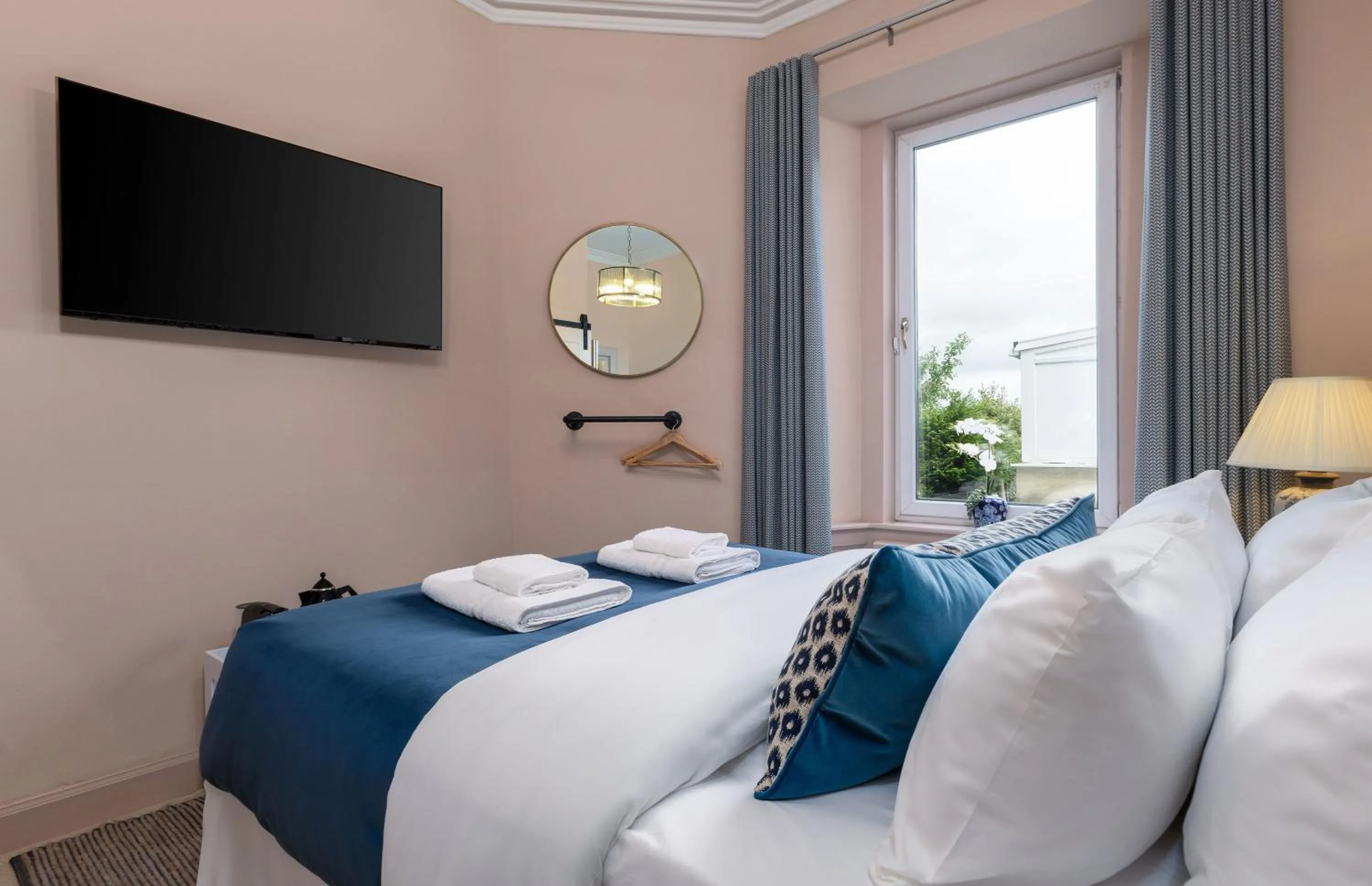 Bed in Munro Guest House