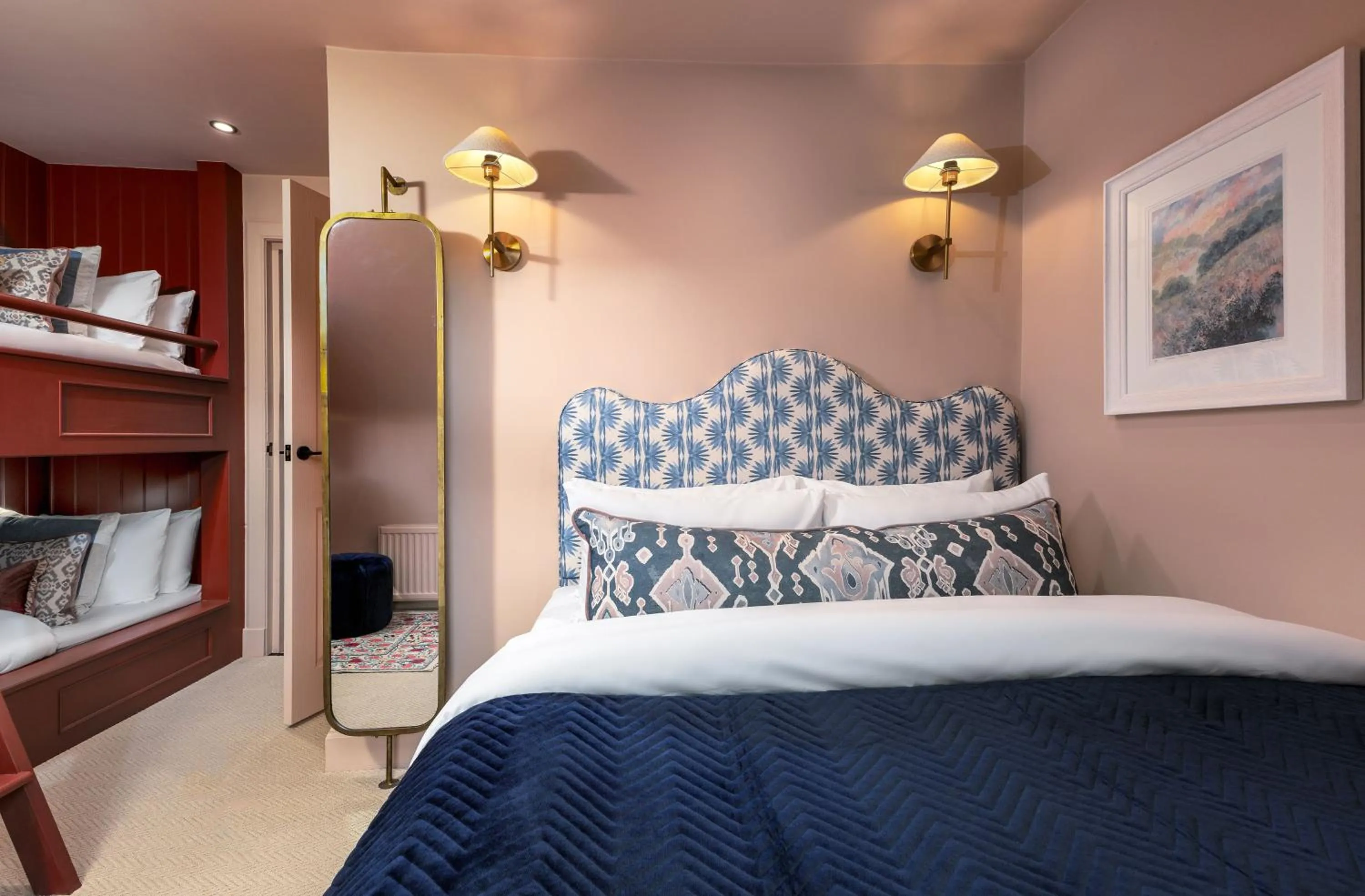 Bed in Munro Guest House