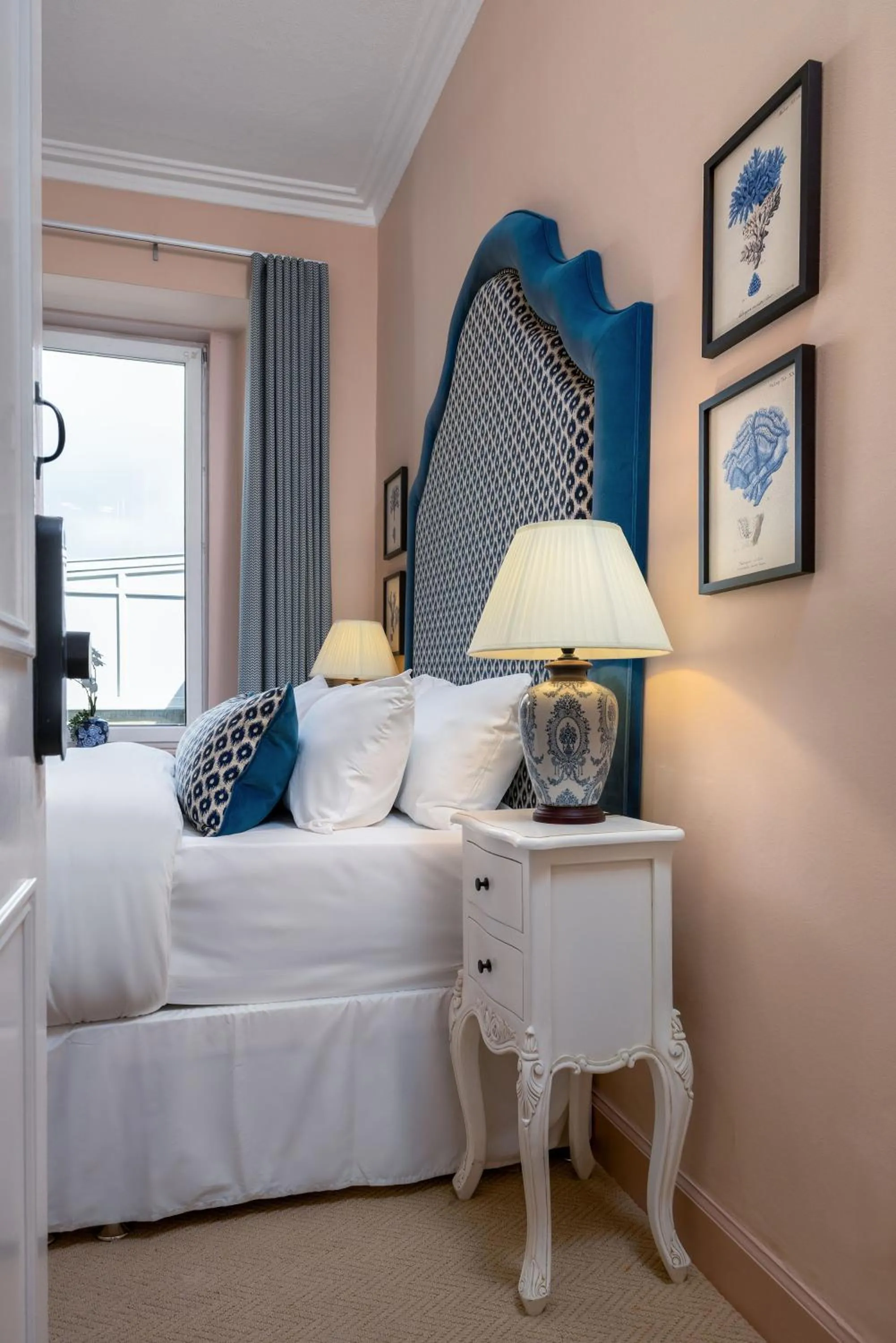 Bed in Munro Guest House