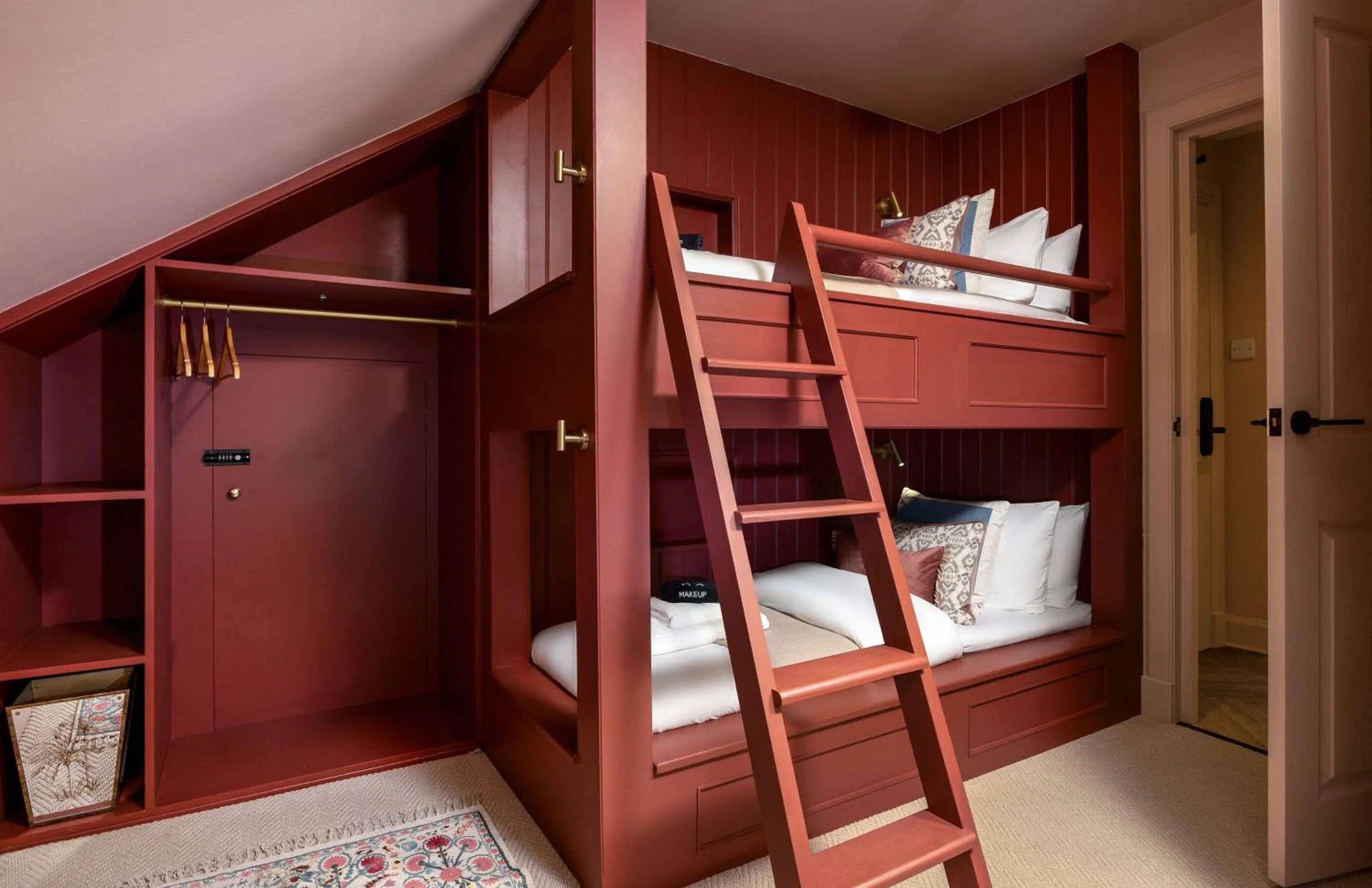 Bed in Munro Guest House