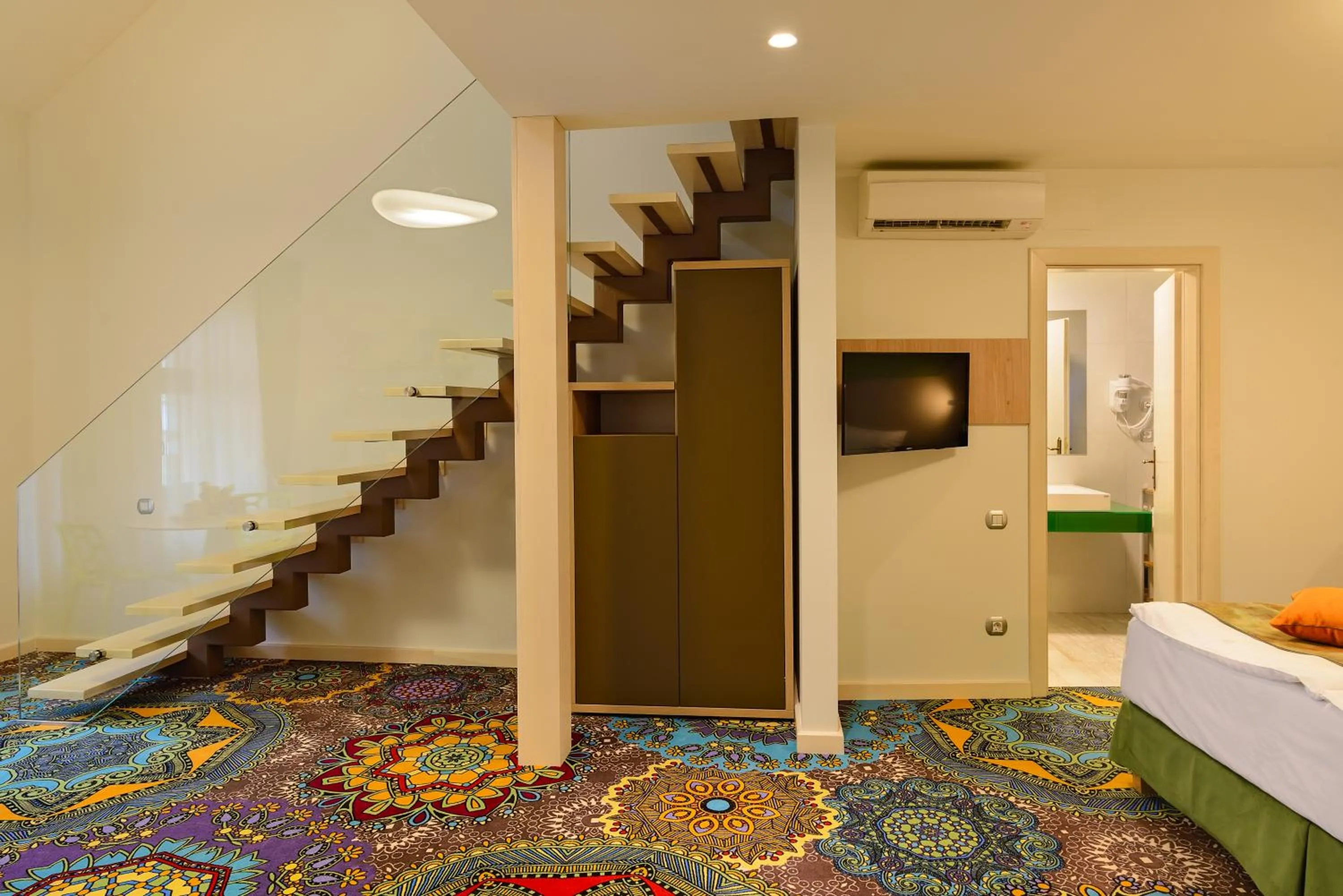 Bed in Blumenhaus Sibiu