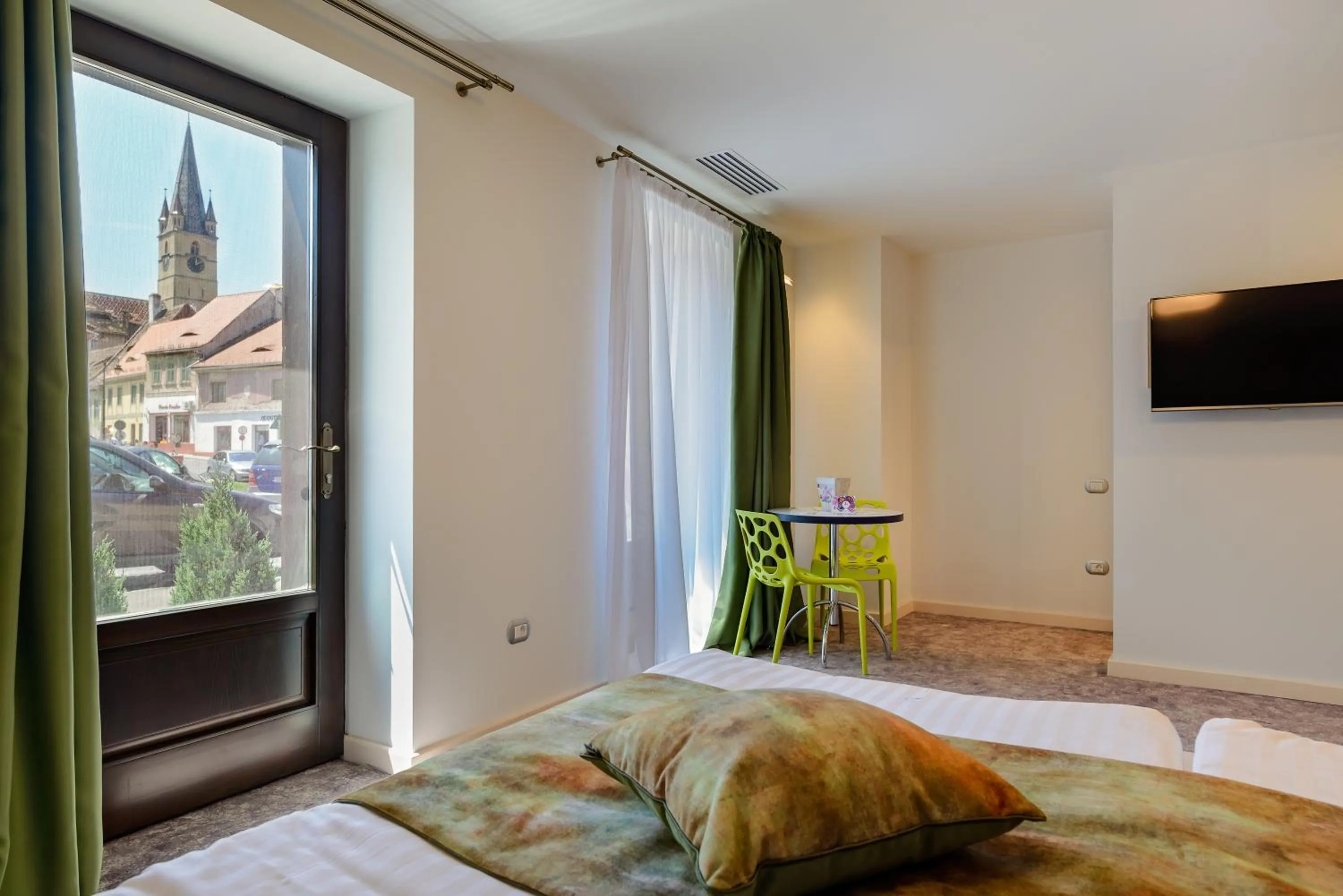 Bed in Blumenhaus Sibiu