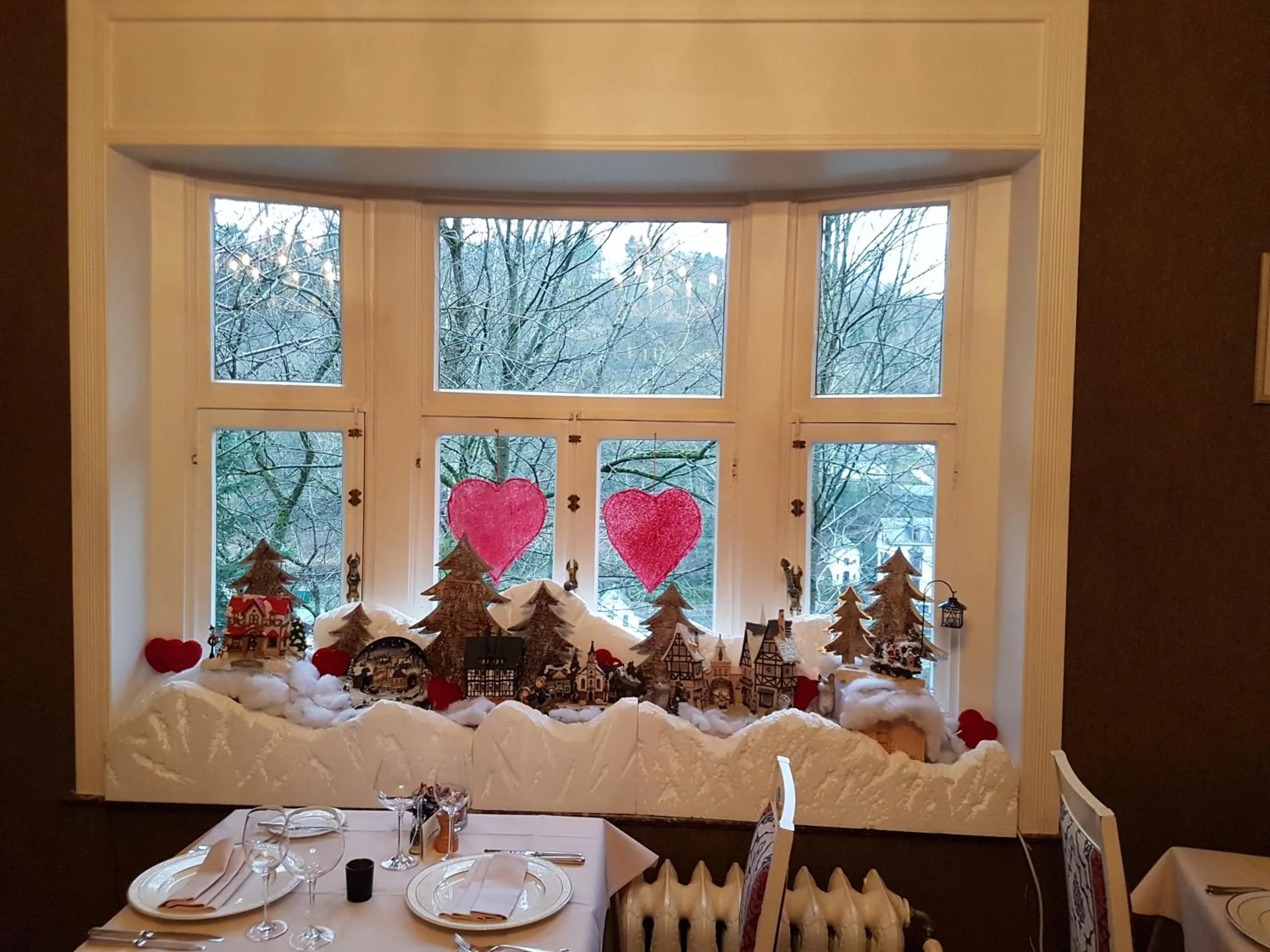 Restaurant/places to eat in Hotel La Ferronniere