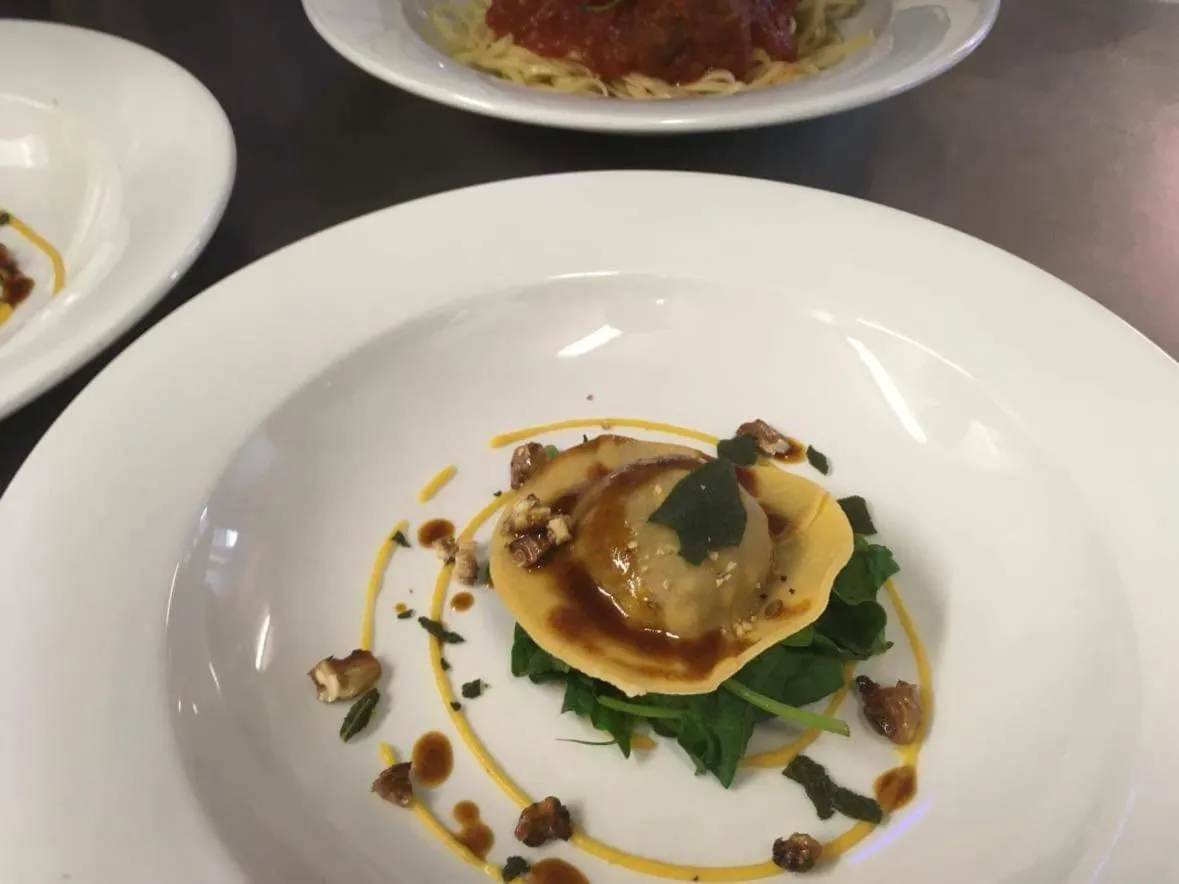 Restaurant/places to eat in The Royal Hotel Elgin