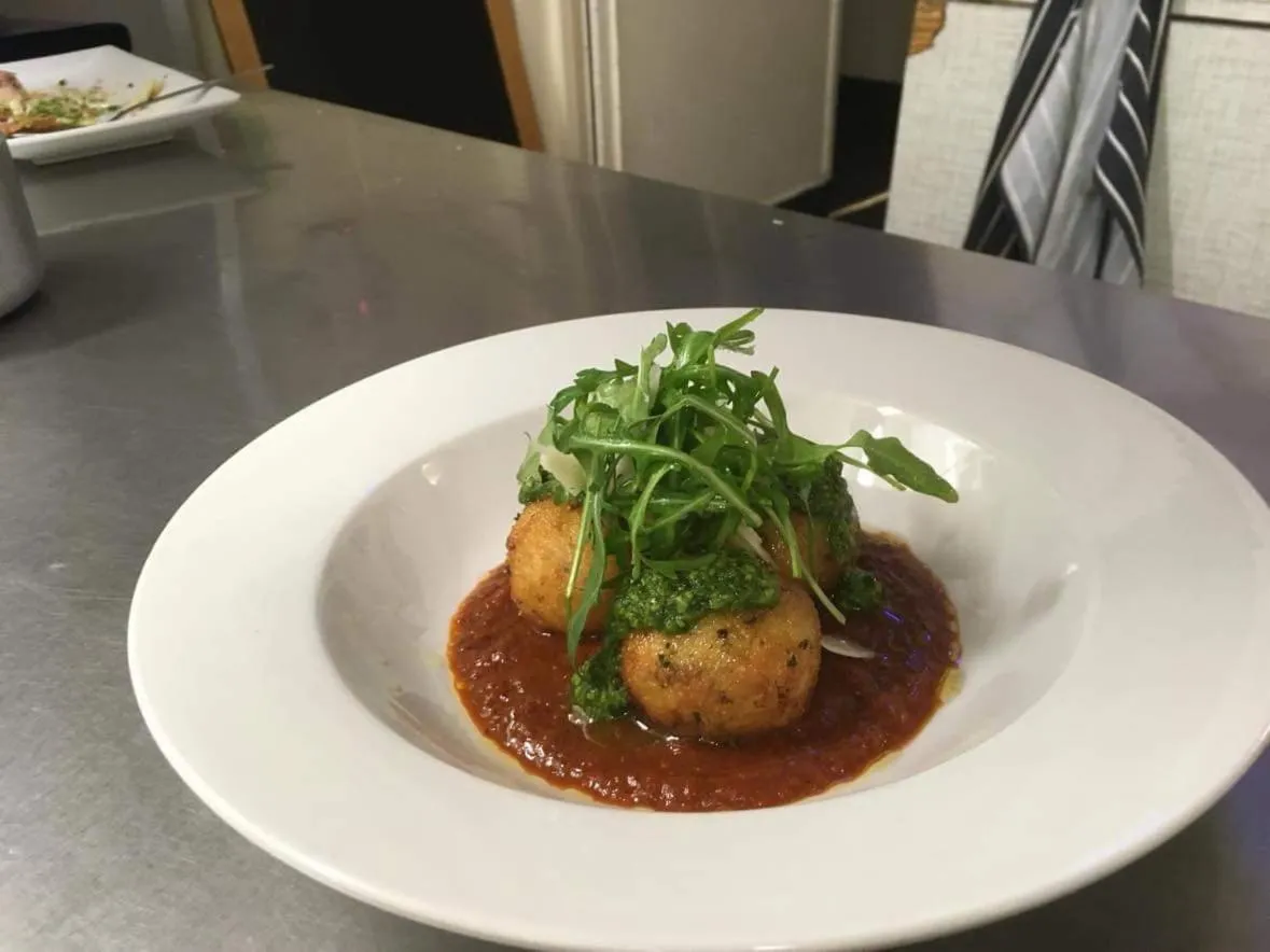 Restaurant/places to eat in The Royal Hotel Elgin