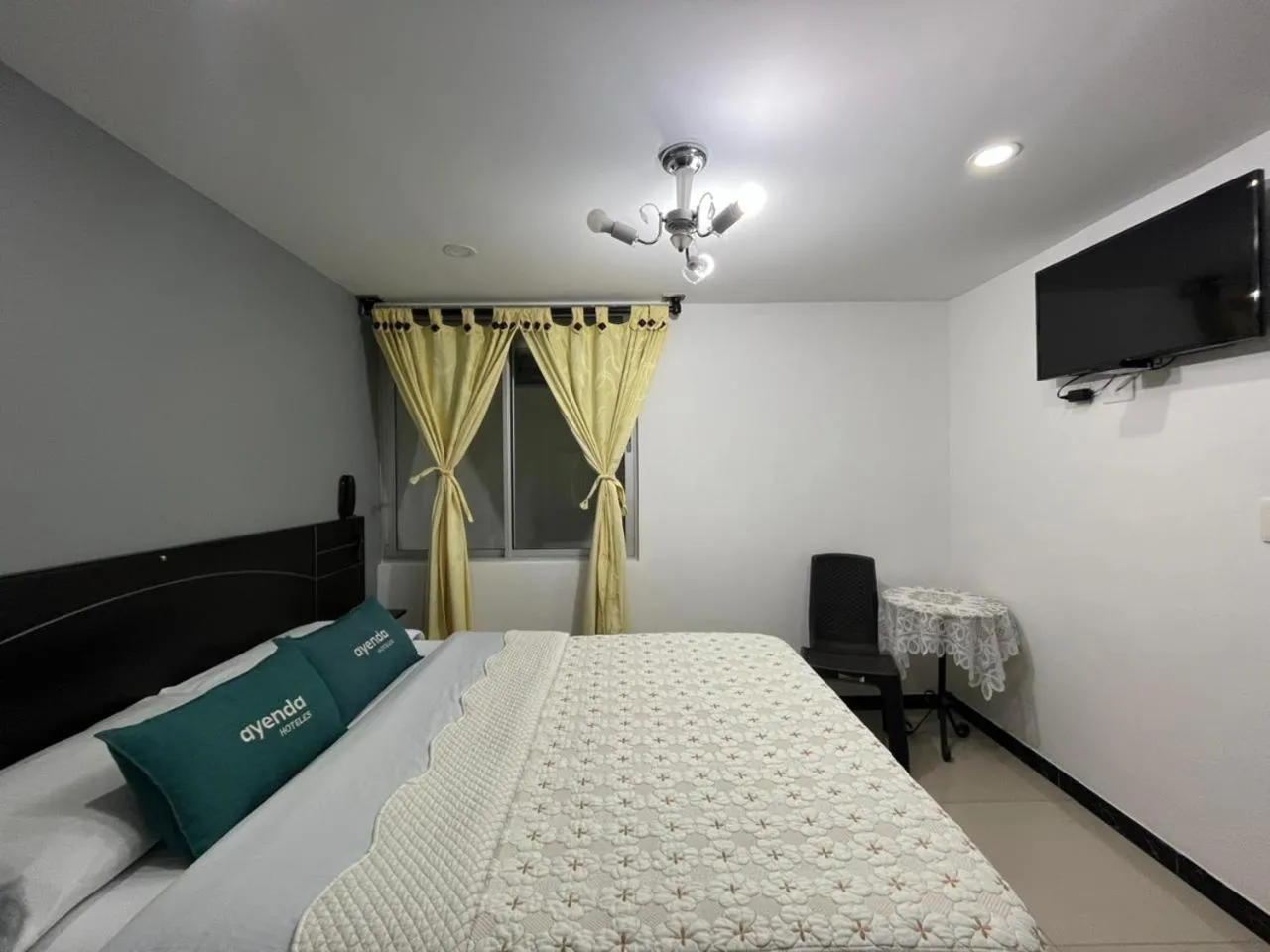 Photo of the whole room, Bed in Ayenda Balcon Real