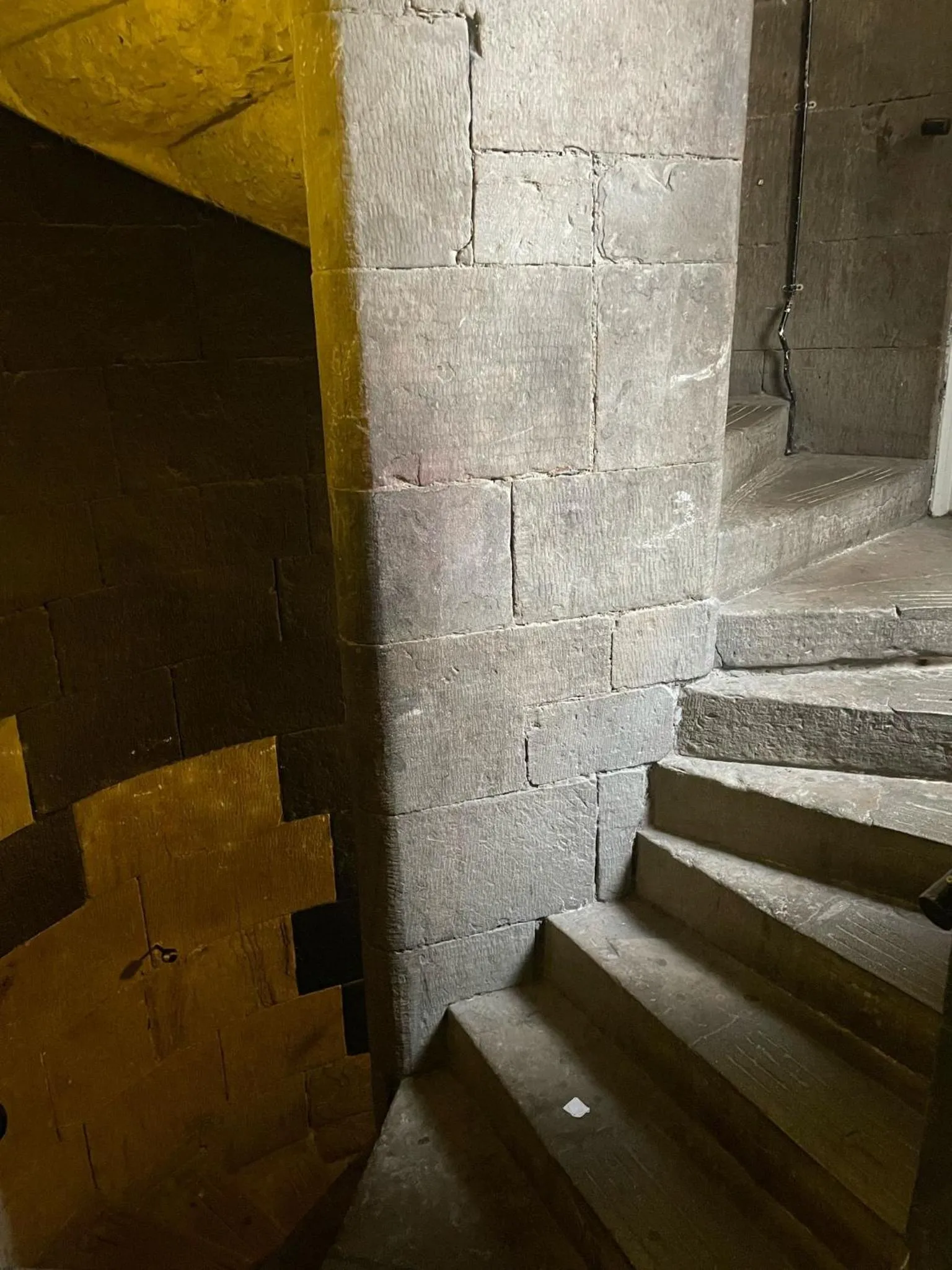 Property building in Royal Mile Suites by the Castle