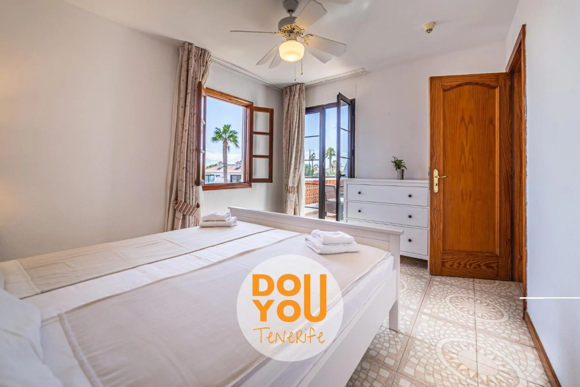 Bedroom, Bed in Apartment Fairways Club