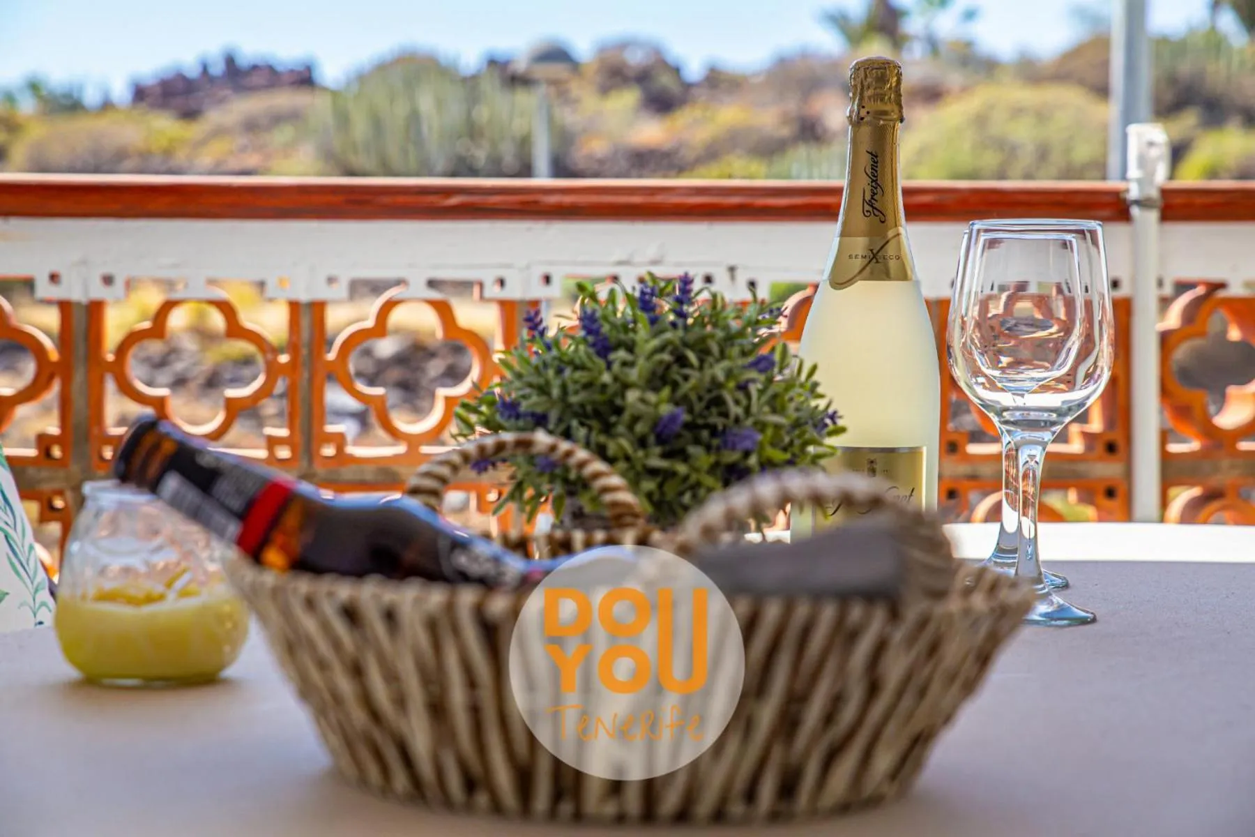 Decorative detail in Apartment Fairways Club