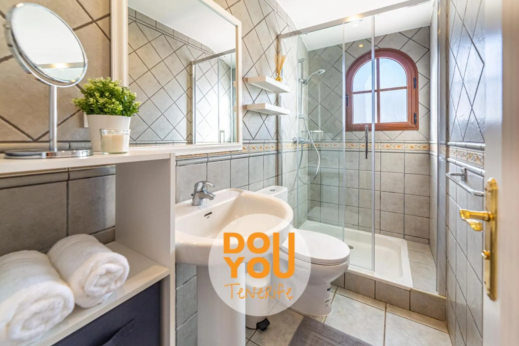 Shower in Apartment Fairways Club