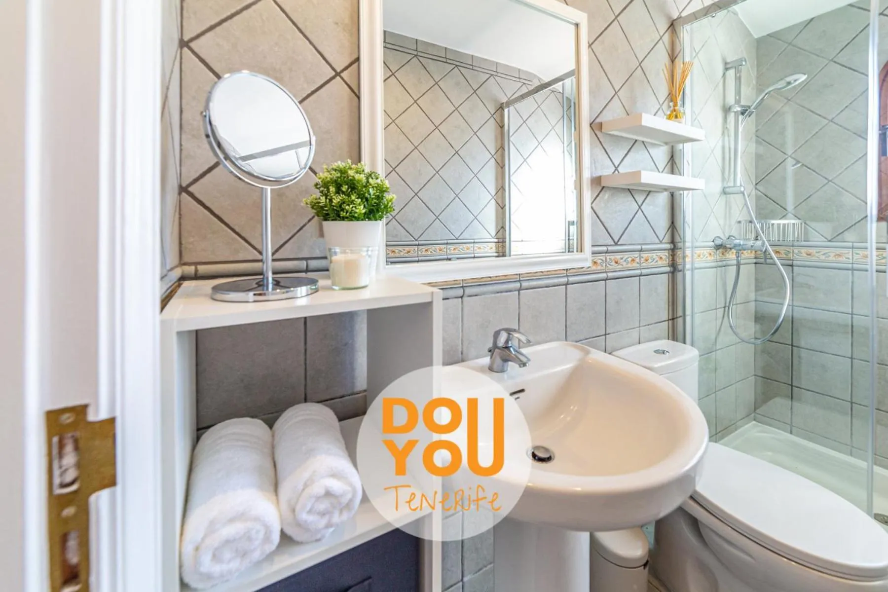 Shower in Apartment Fairways Club